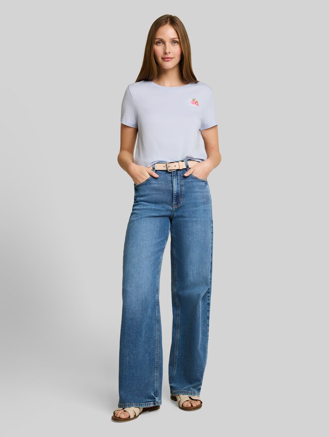 T-Shirt mit Print von Denim Female, mountain sky blue