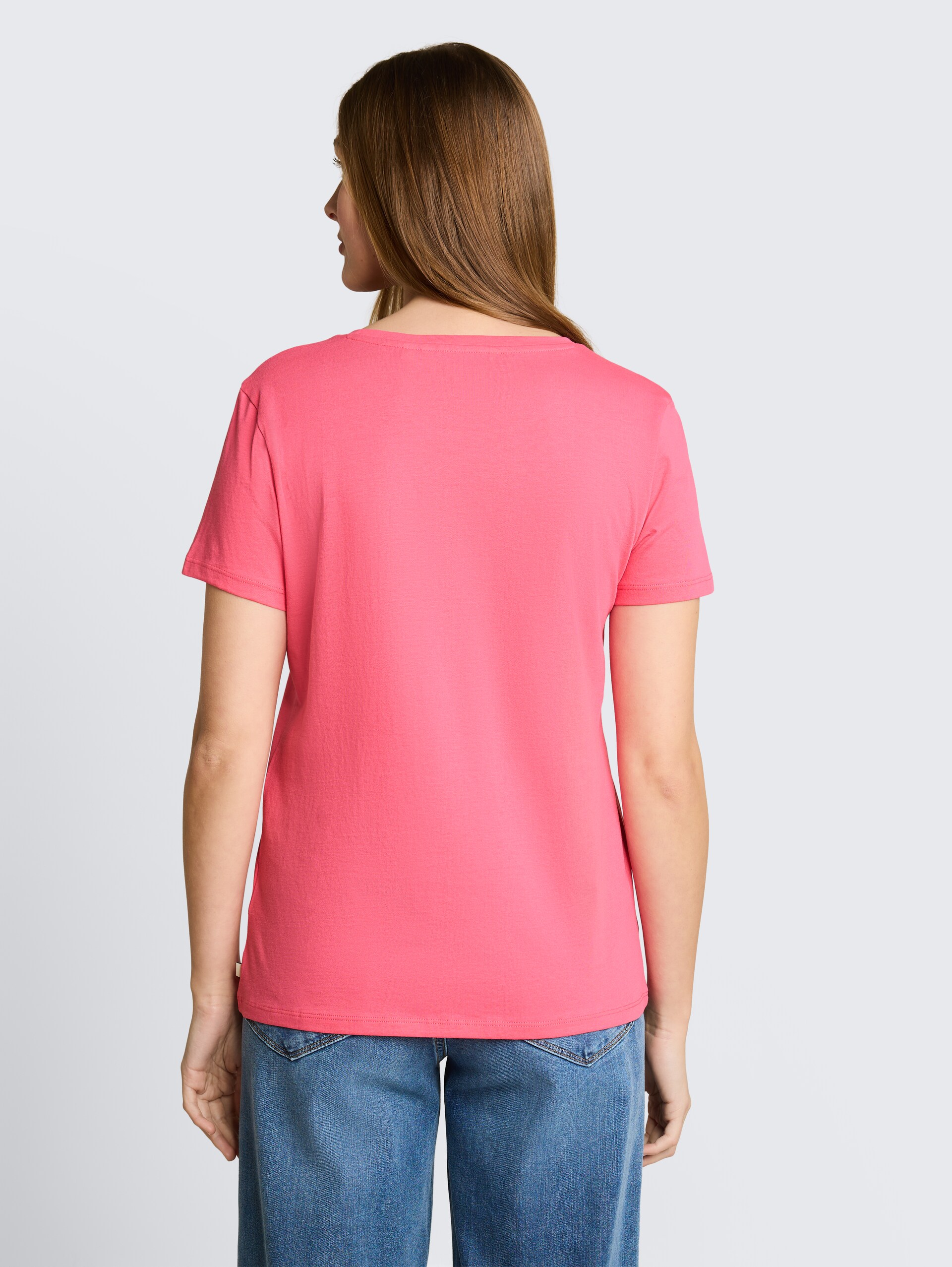 T-Shirt mit Print - soft bright pink - Auschnitt Model-Rückansicht