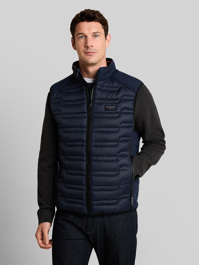 Hybrid quilted waistcoat with stand-up collar by Men, sky captain blue