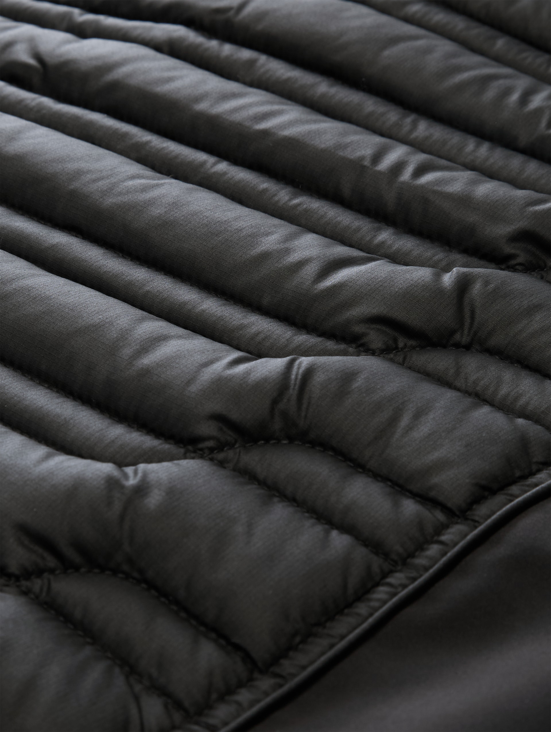 Hybrid Steppweste mit Stehkragen - Black - Produkt-Detail-Ansicht