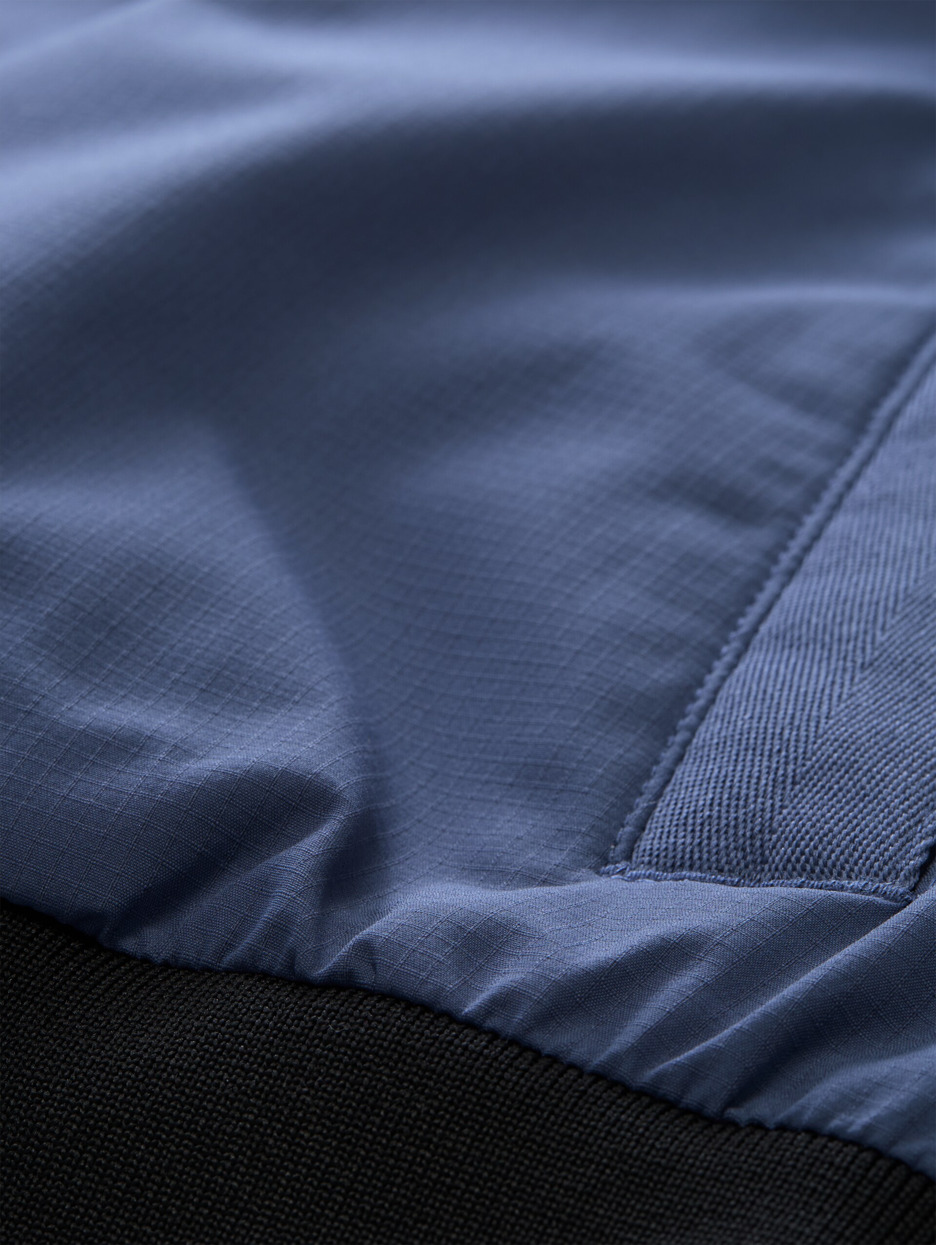 Blouson met opbergbare capuchon - Vintage Indigo Blue - Detailaanzicht product