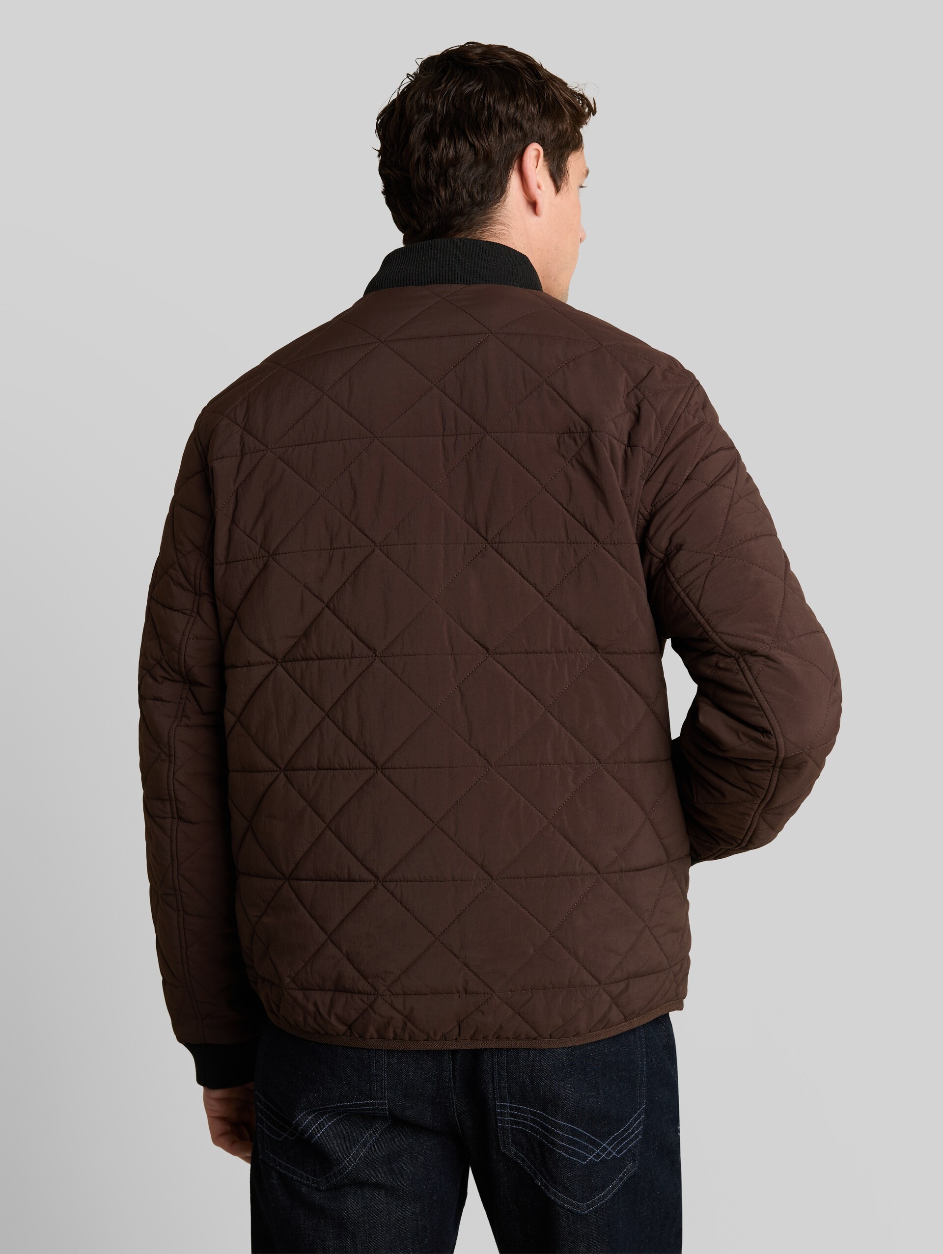 Bomberjacke aus wasserabweisendem Material - java dark brown - Model-Rückansicht