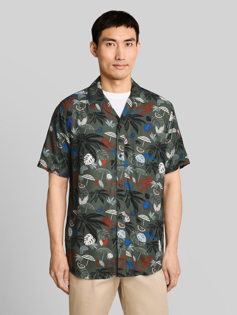 Regular Fit Resort Kurzarmhemd aus Viskose von Men, leaf green beach design