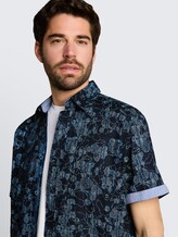 Regular fit overhemd met korte mouwen en patroon - navy irregular design - Detailaanzicht model
