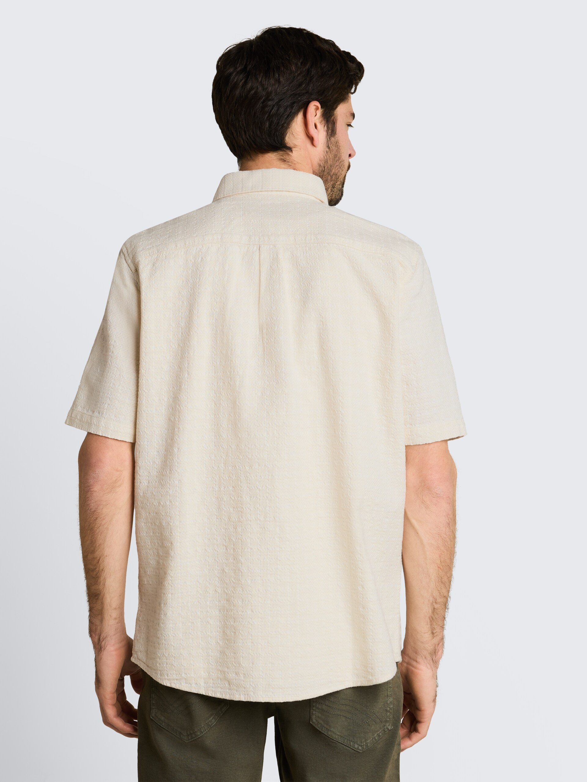 Comfort Fit katoenen overhemd met korte mouwen - Gardenia White - Neklijn model-achteraanzicht