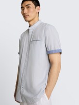 Regular Fit Kurzarmhemd mit Stehkragen - white navy small stripe - Detail-Model-Ansicht