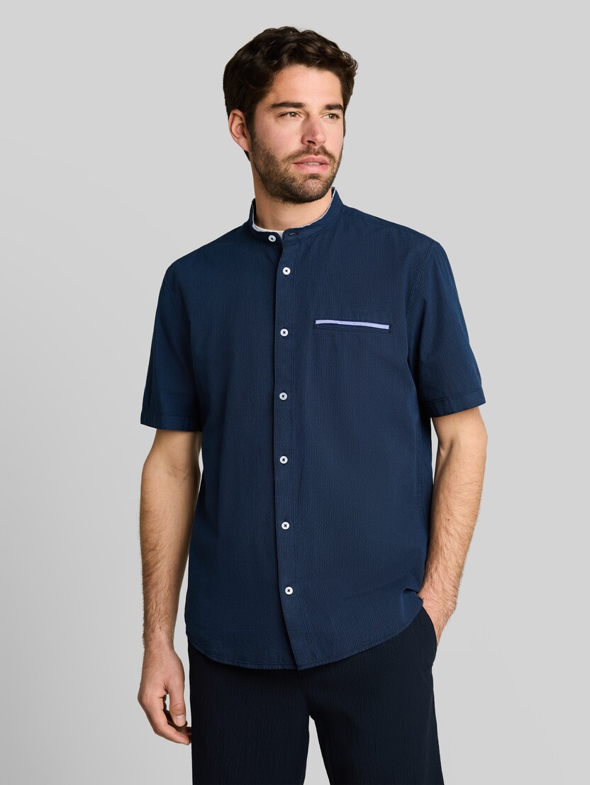 Regular fit overhemd met korte mouwen en opstaande kraag door Men, navy small stripe