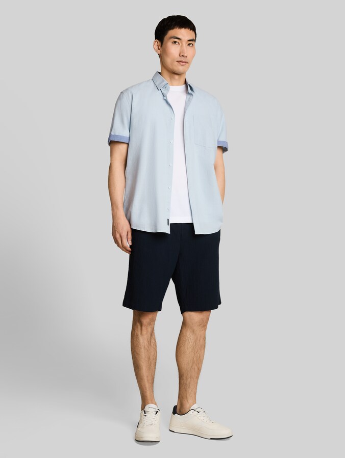 Regular Fit Kurzarmhemd mit Brusttasche von Men, light blue structure