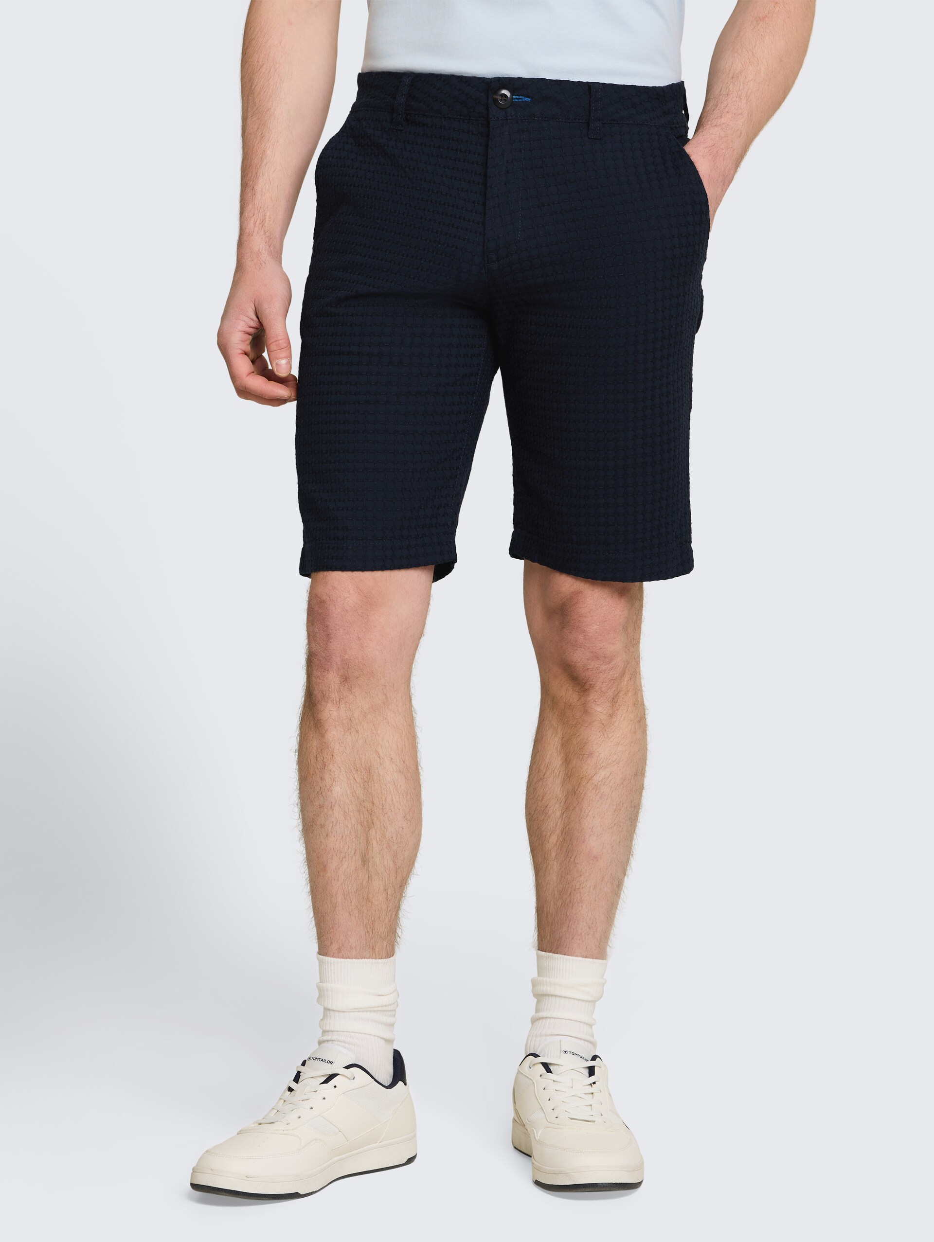 Jacquard chino-short van katoen - sky captain blue - Nek model vooraanzicht
