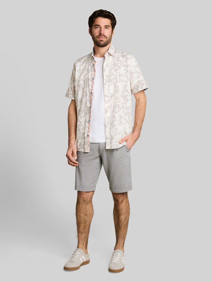 Chino Shorts mit Stretch von Men, deep leaf green structure