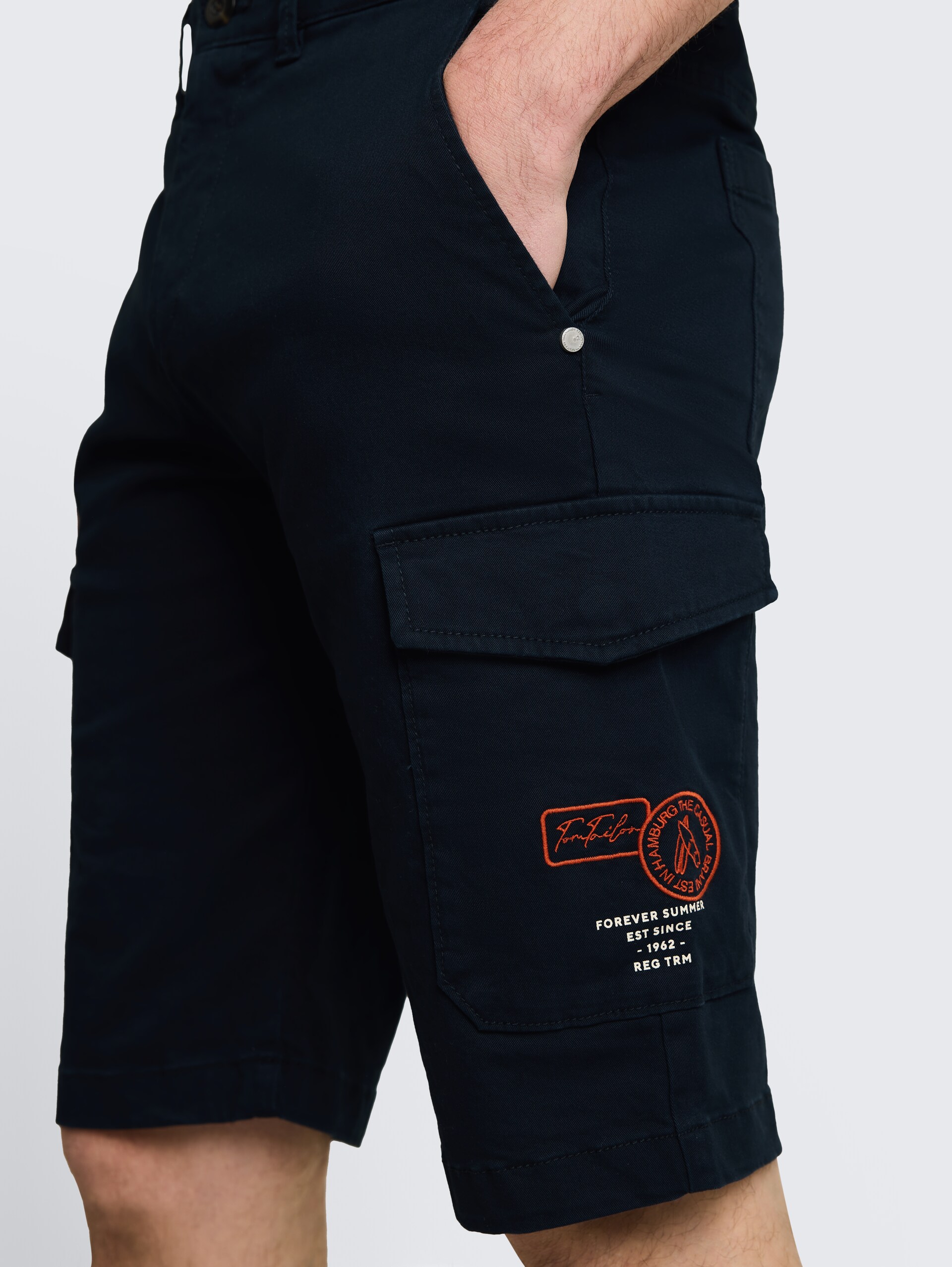 Regular fit cargoshort met stretch - sky captain blue - Detailaanzicht model