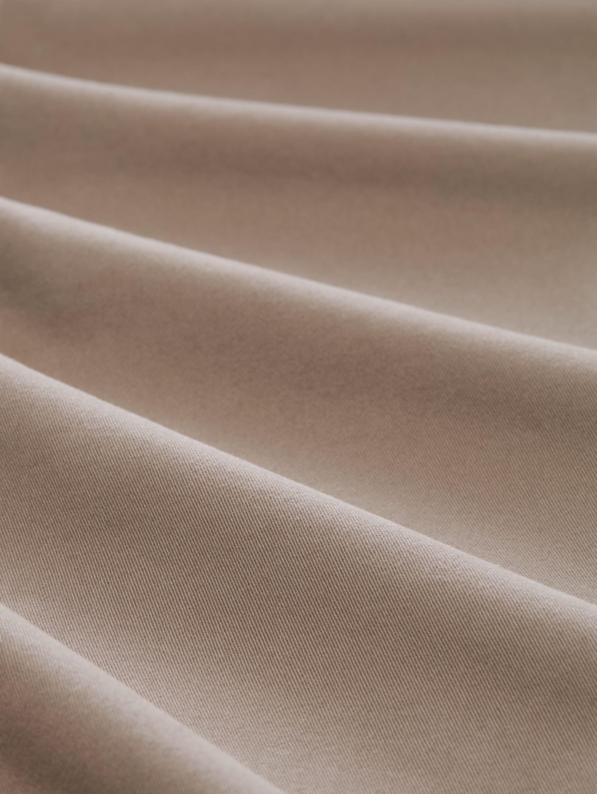 Regular Fit Chino Hose - Driftwood Taupe - Material-Ansicht