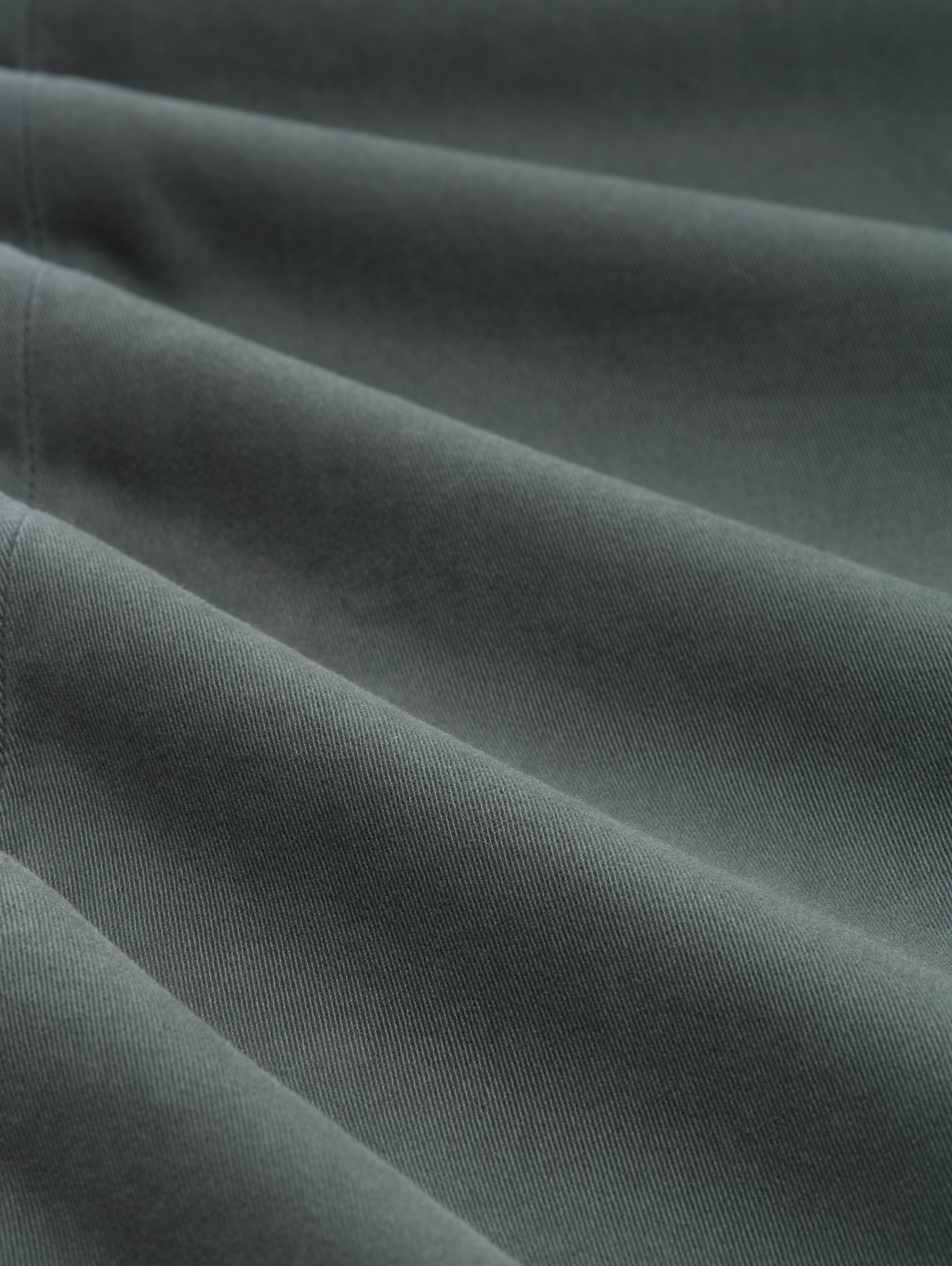 Regular Fit Chino Hose - Darkest Olive - Material-Ansicht