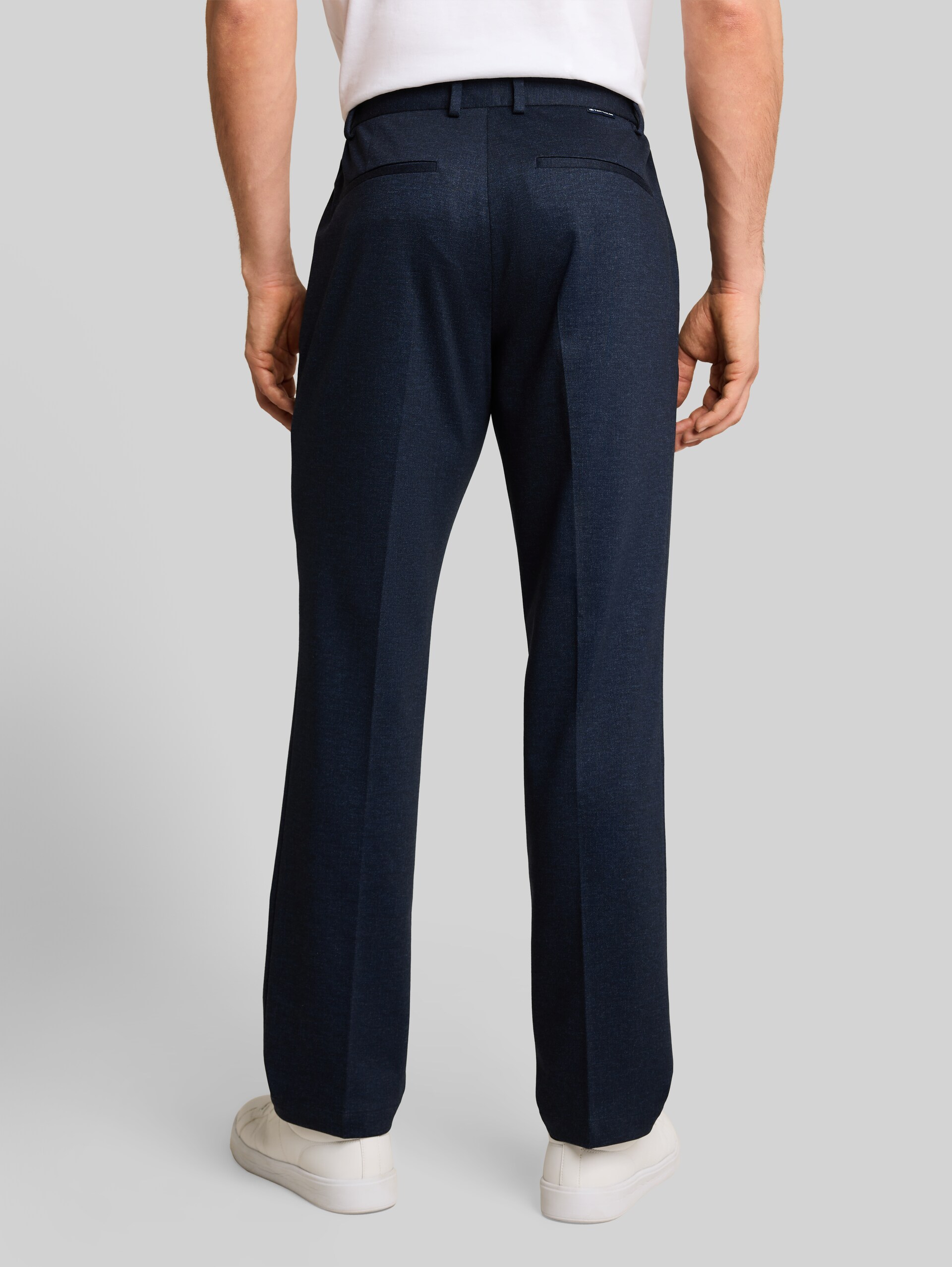 Regular fit chinos - navy twill melange - Neckline model-back view