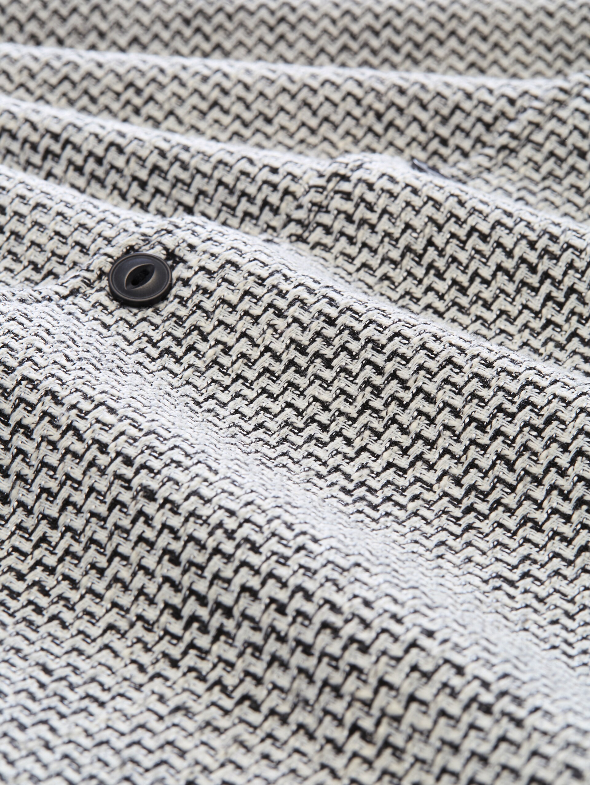 Overshirt mit Taschen - black white structure - Material-Ansicht