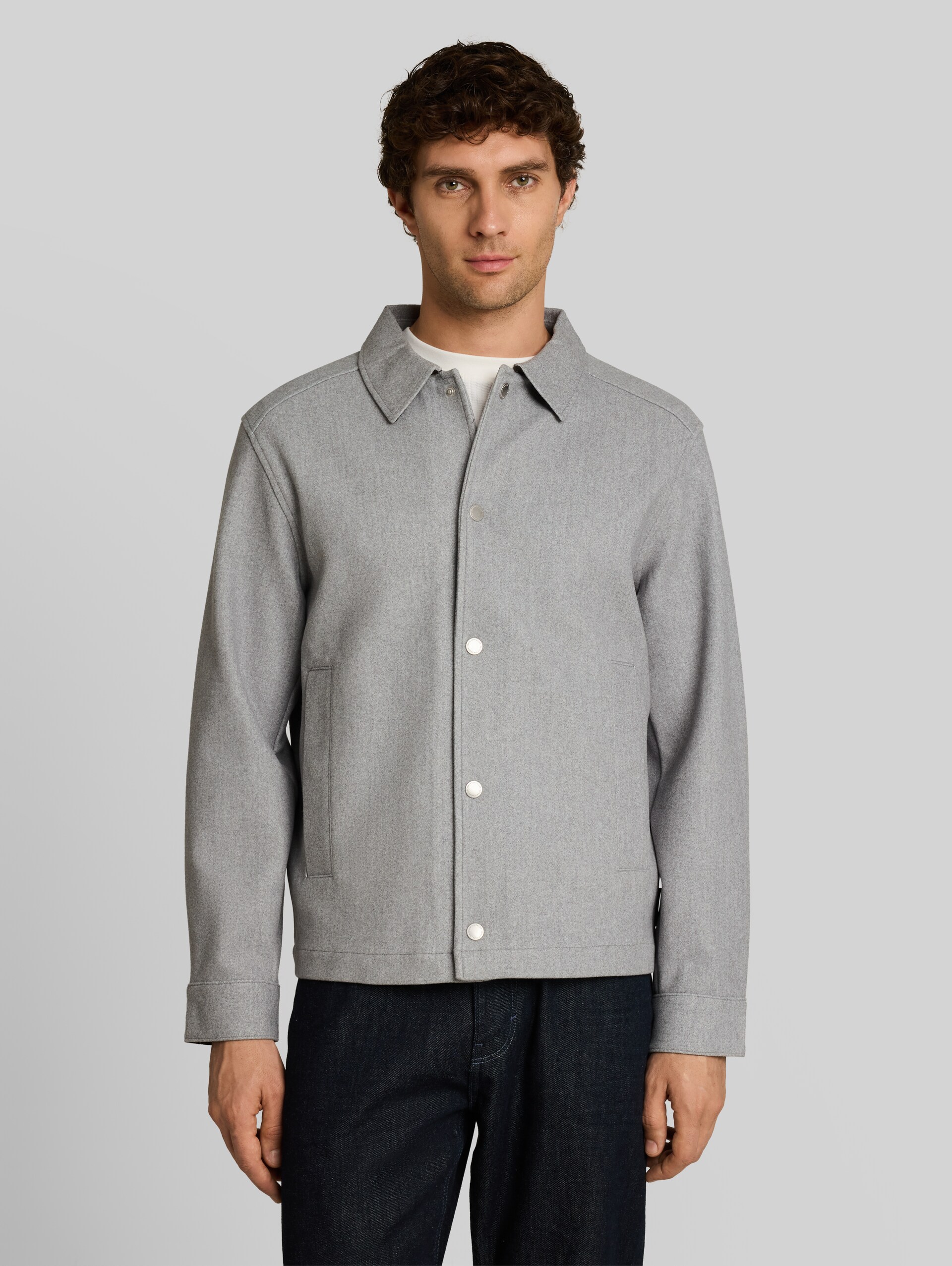 Relaxed Fit Jacke mit Druckknöpfen - medium silver grey melange - Model-Vorderansicht
