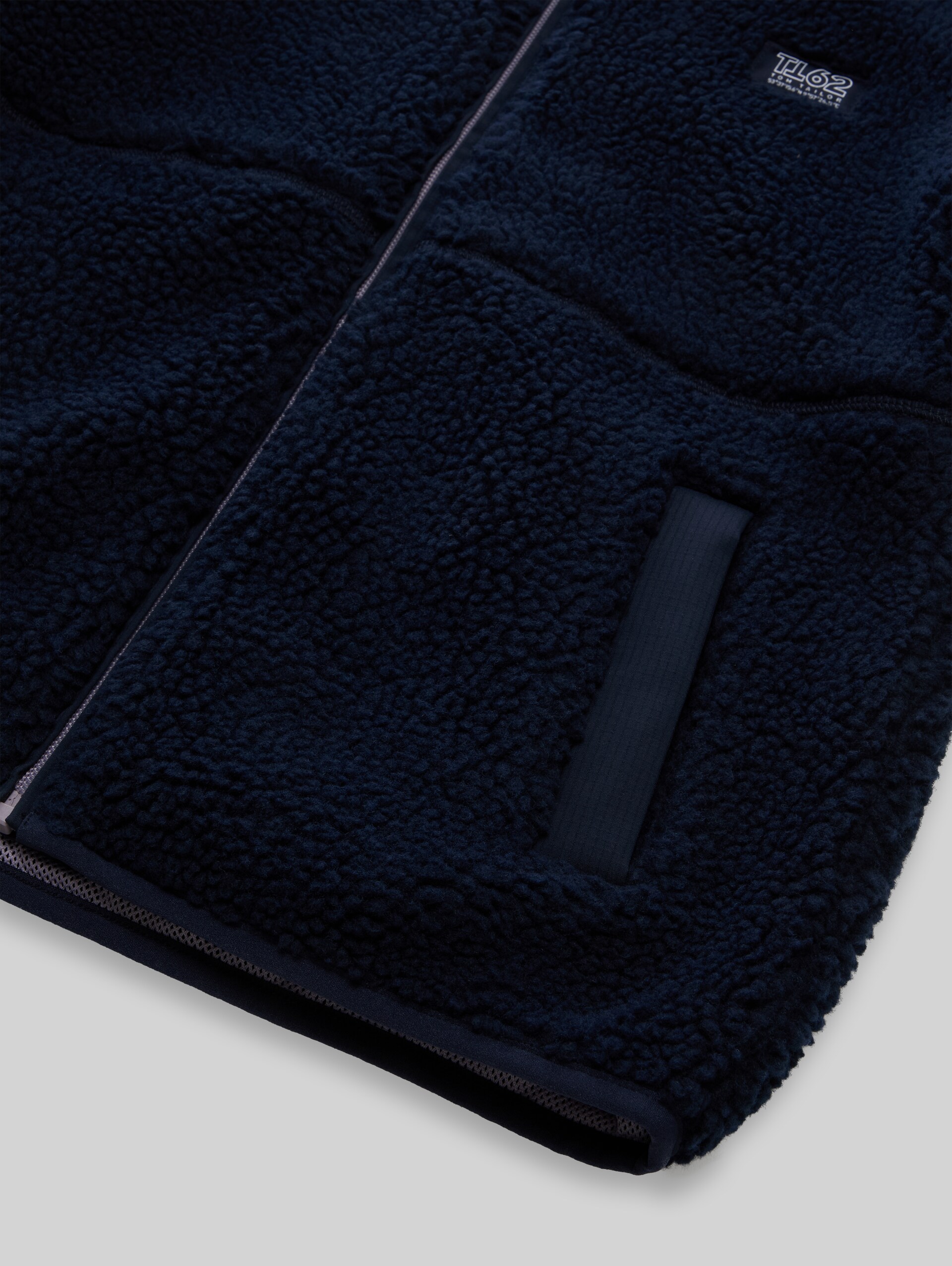 Teddy Jacke mit Stehkragen - sky captain blue - Detail-Model-Ansicht