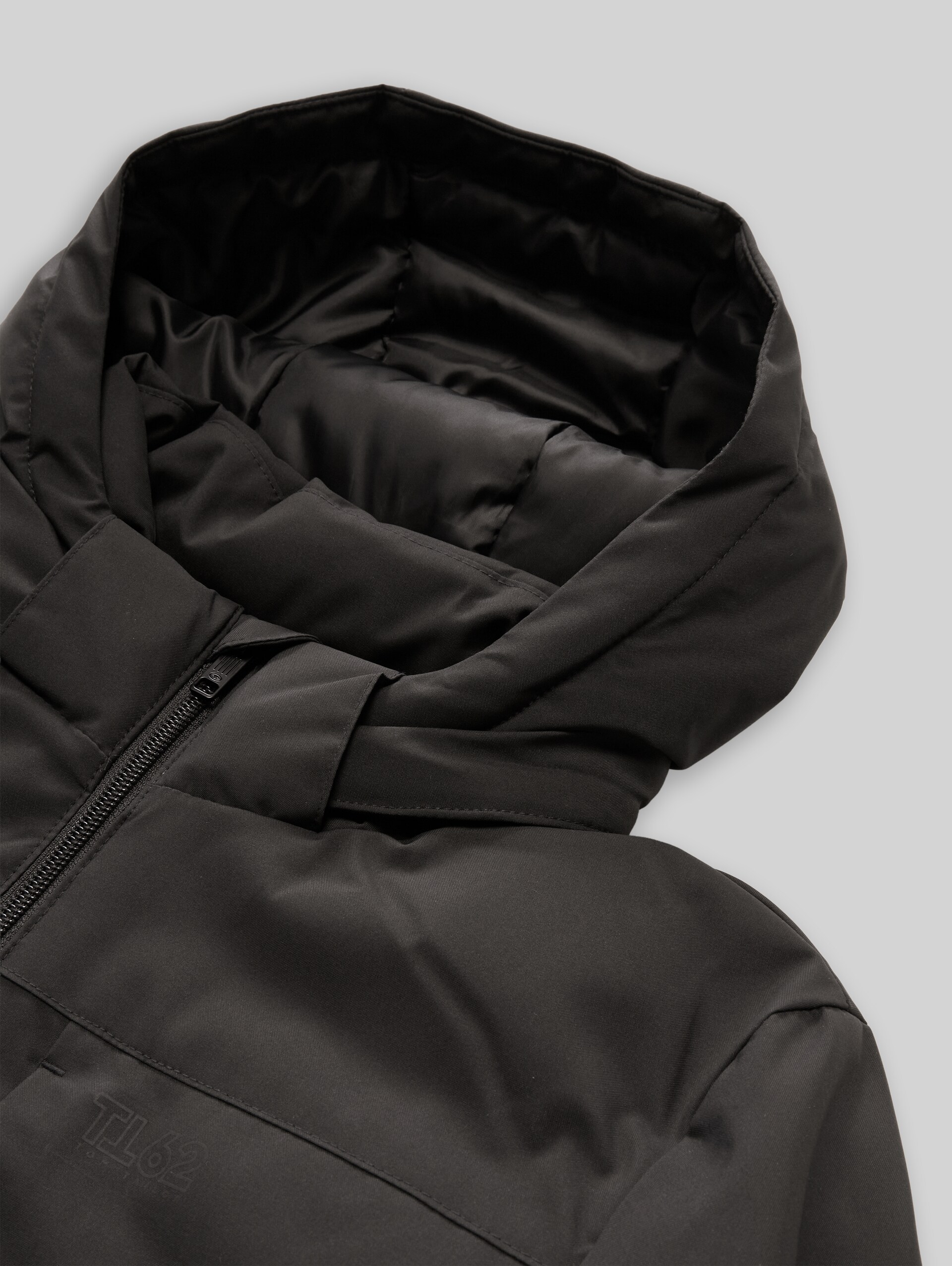 Puffer-Jacke aus wasserabweisendem Material - Coal Mine Grey - Detail-Model-Ansicht