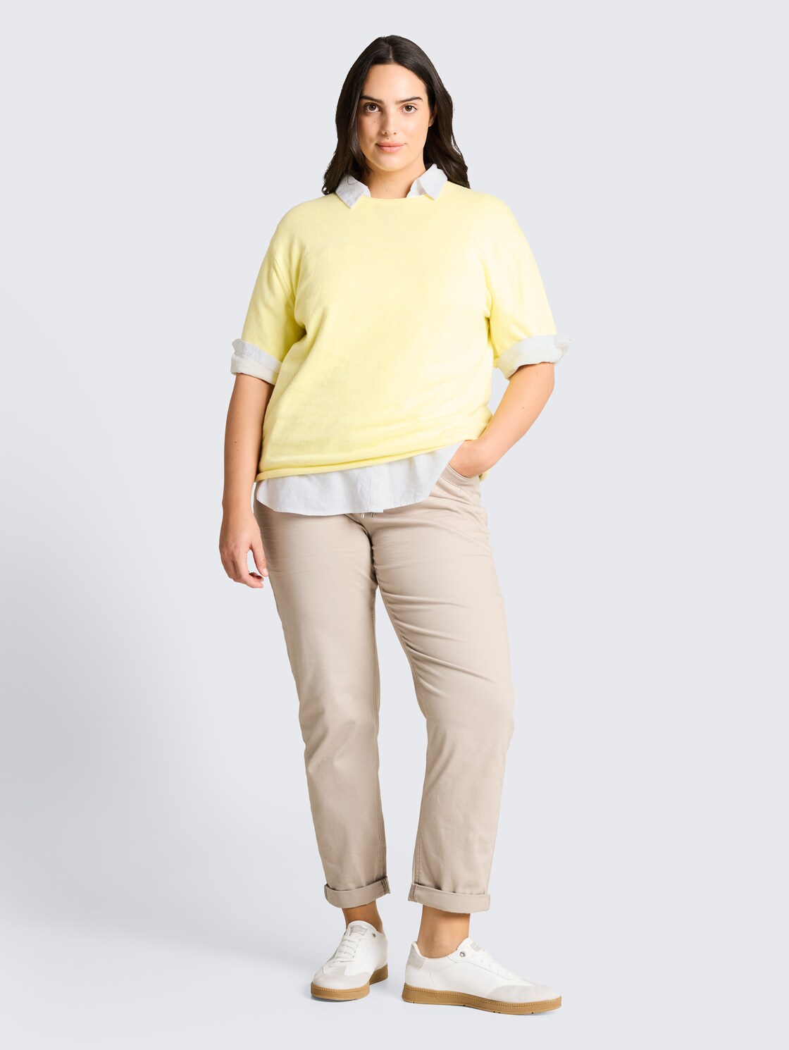 Plus Size - Hemdbluse mit Leinenanteil - White - Model-Vorderansicht