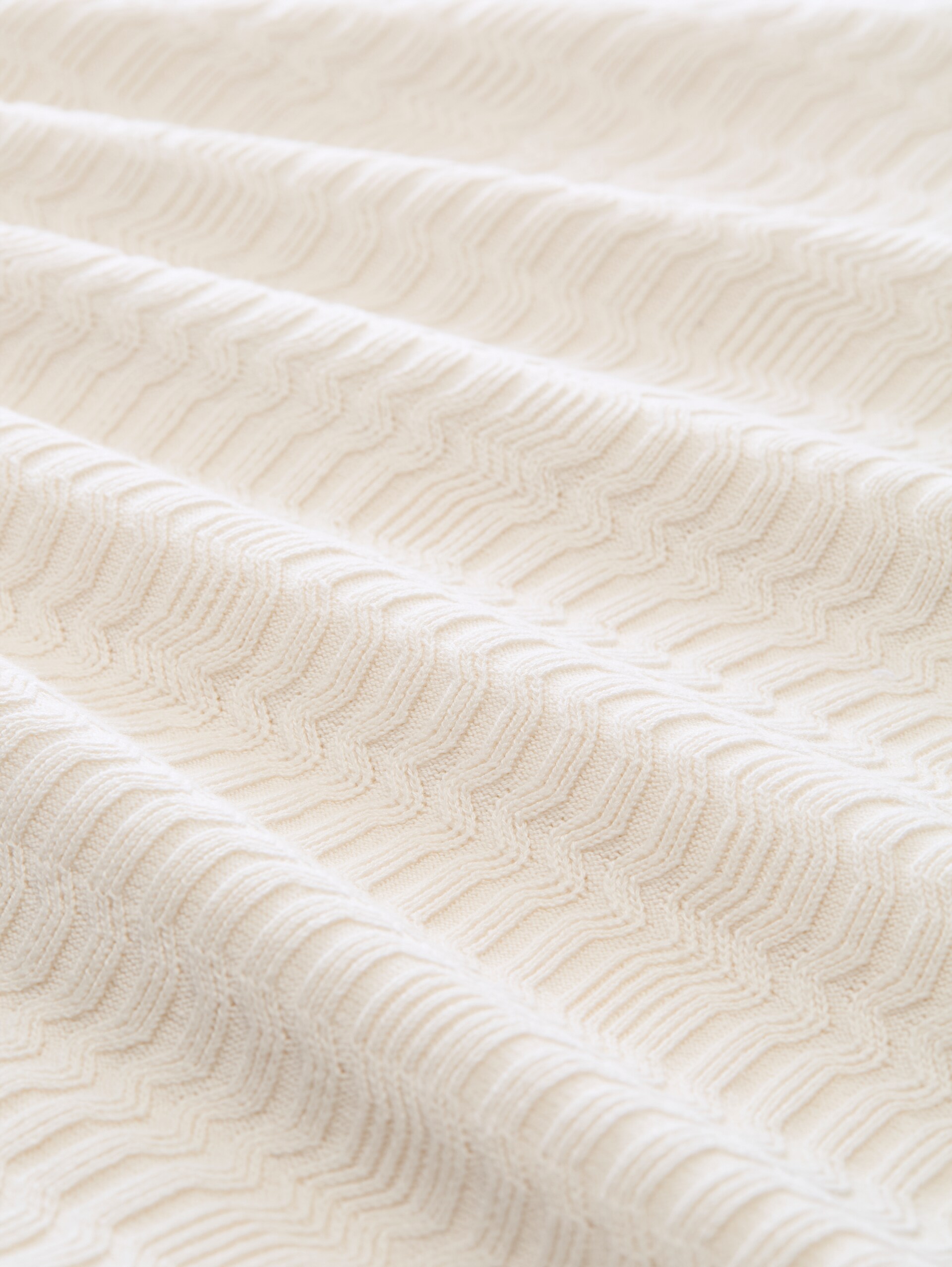 Strickpullover mit Rippstruktur - Gardenia White - Material-Ansicht