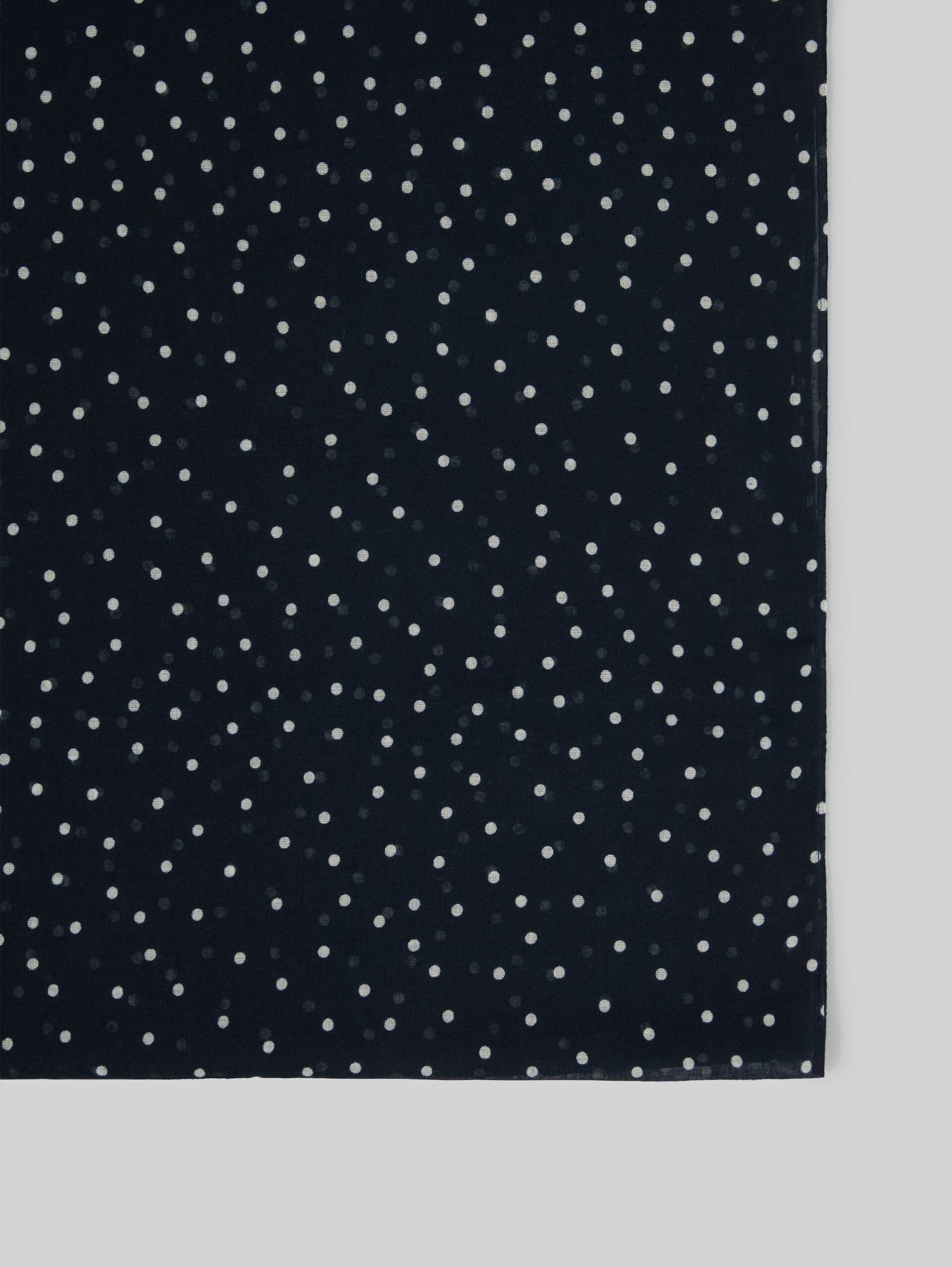 Loop-Schal mit Muster - navy white small dot design - Material-Ansicht