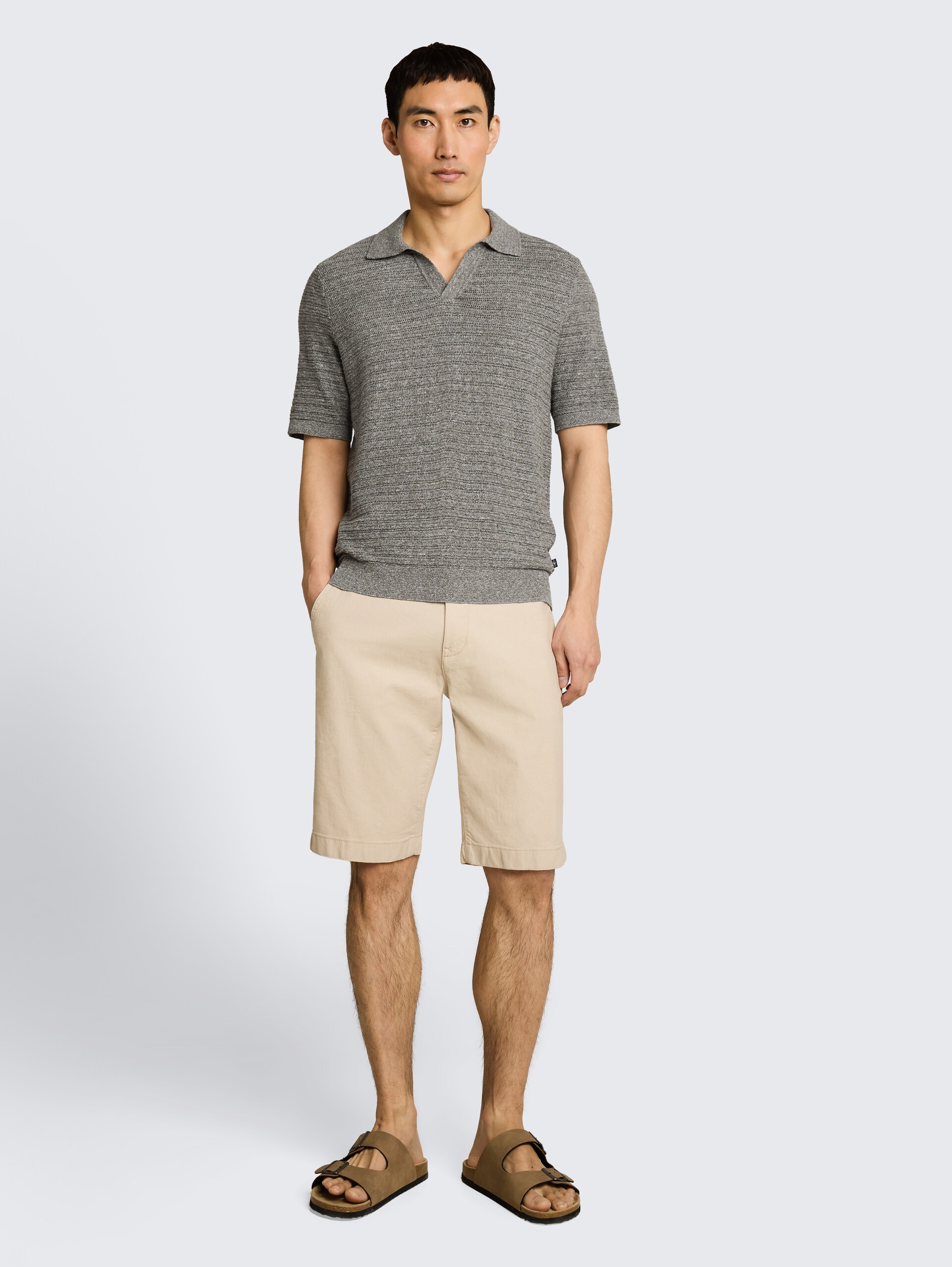 Polo en maille avec une touche de lin - deep leaf green melange - Vue de face du modèle