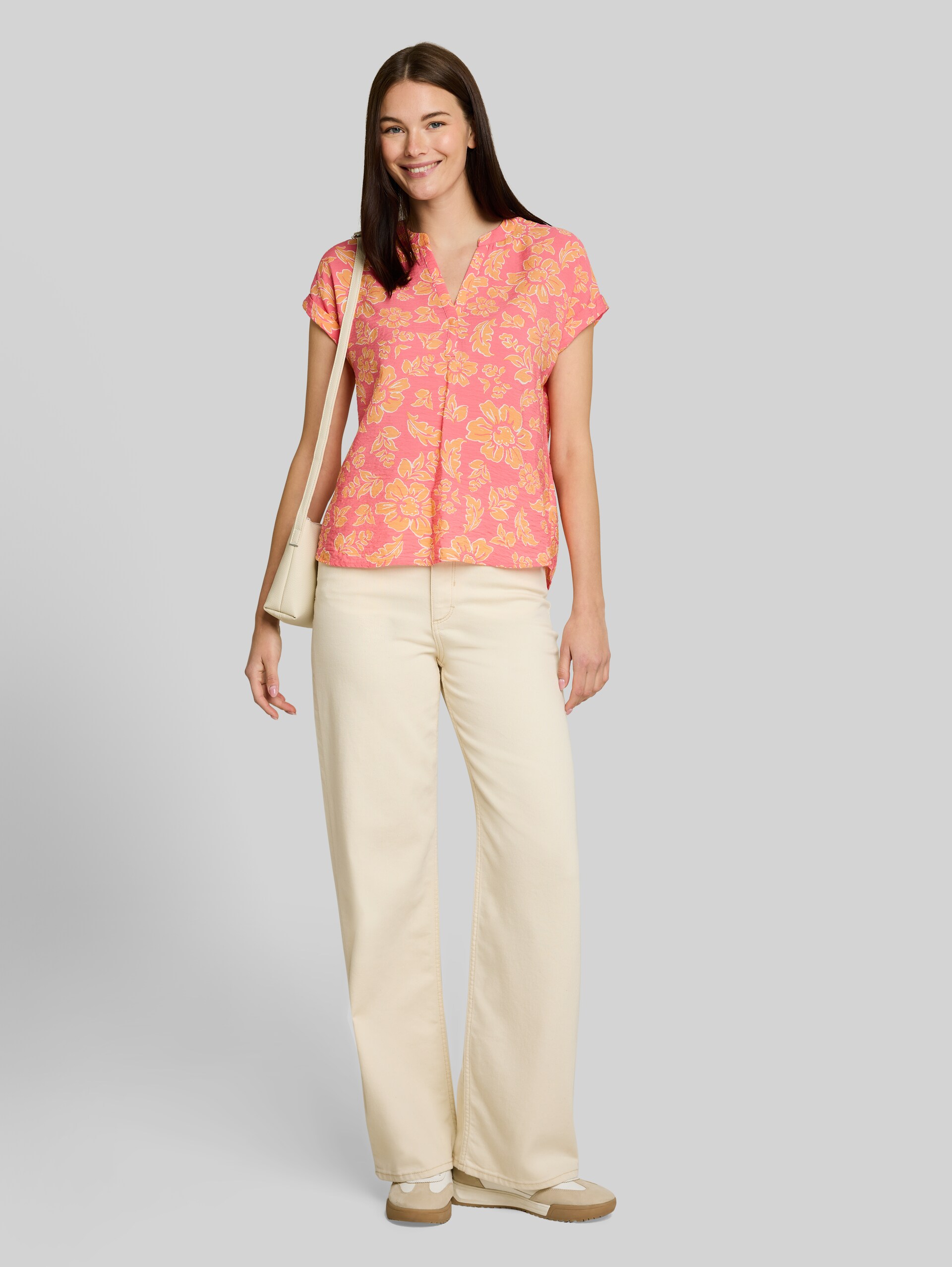 Blouse ample à encolure en V - pink big flower design - Vue de face du modèle