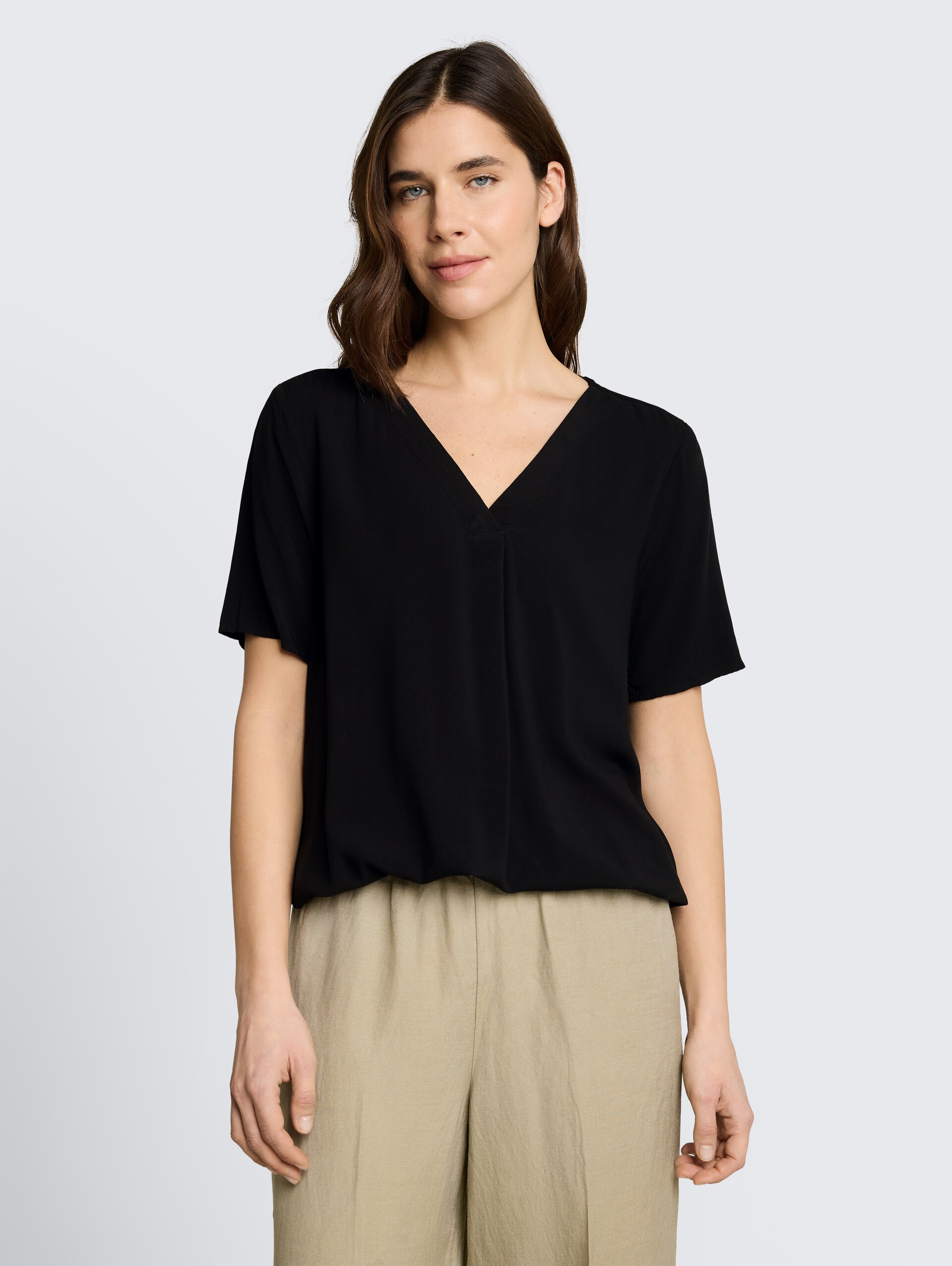 Blouse van viscose - deep black - Nek model vooraanzicht