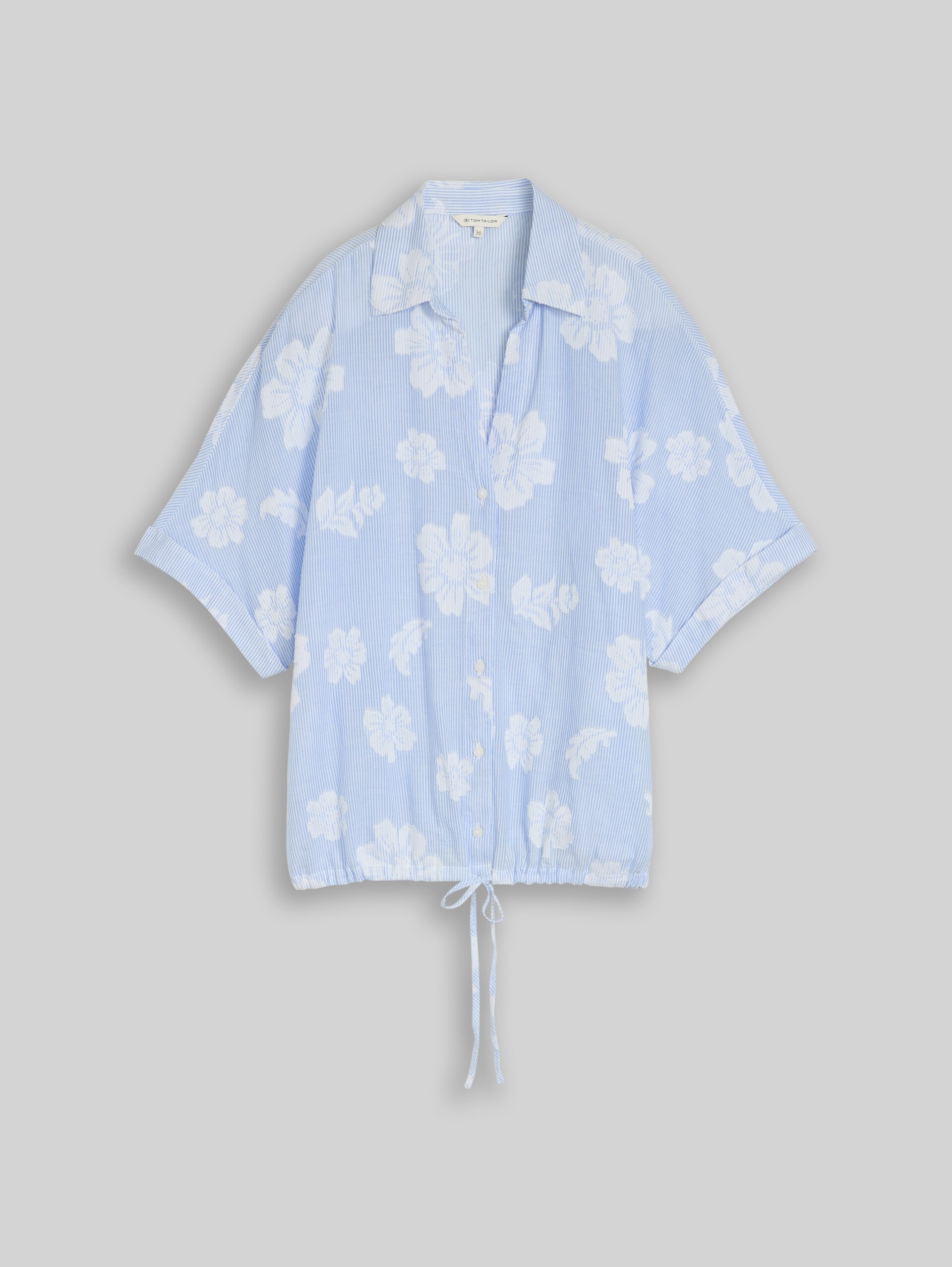 Oversized blouse with floral pattern - blue flower dobby - Front product view