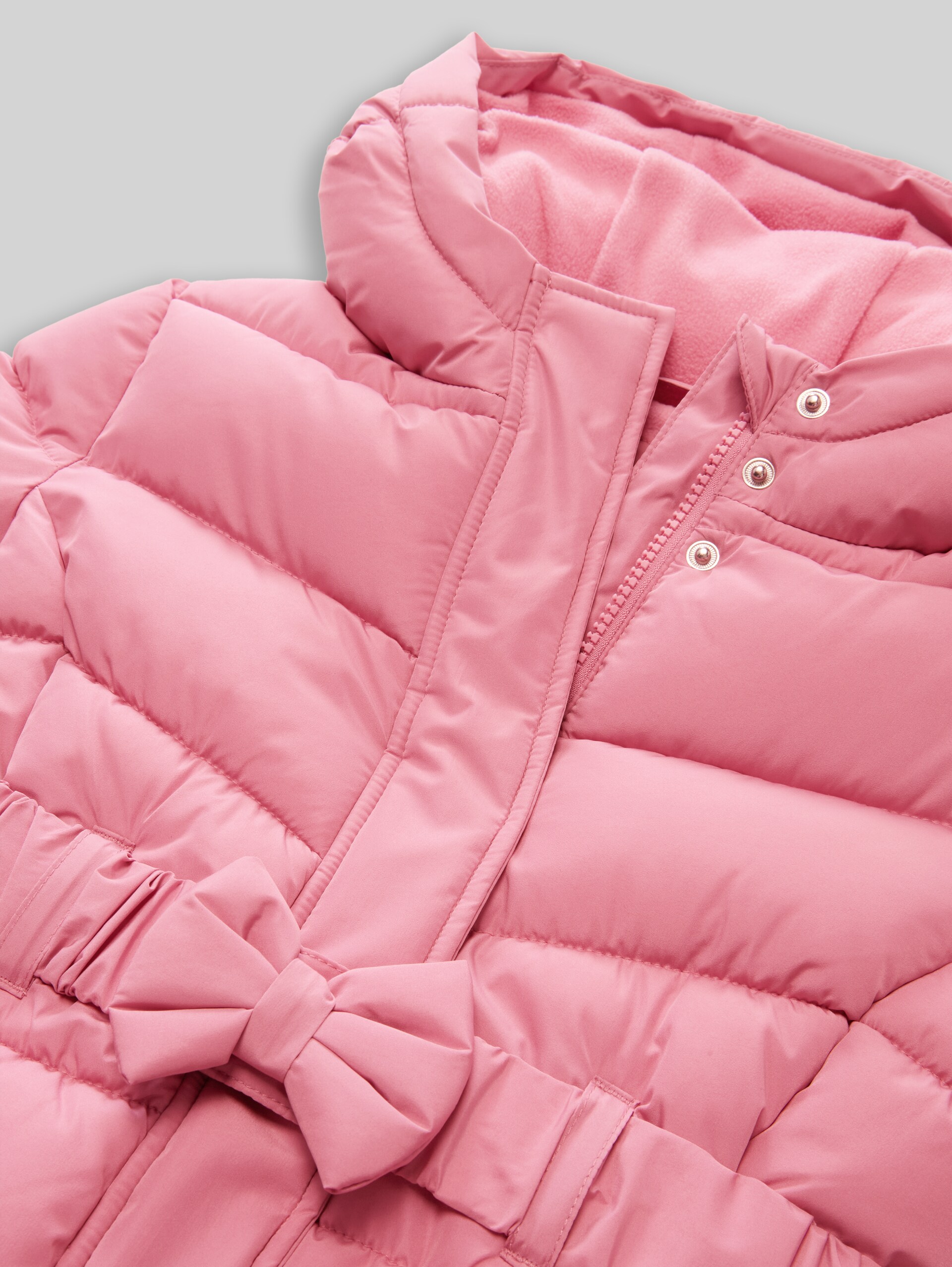 Manteau matelassé avec ceinture en tissu déperlant - smooth rose - Vue détaillée du modèle