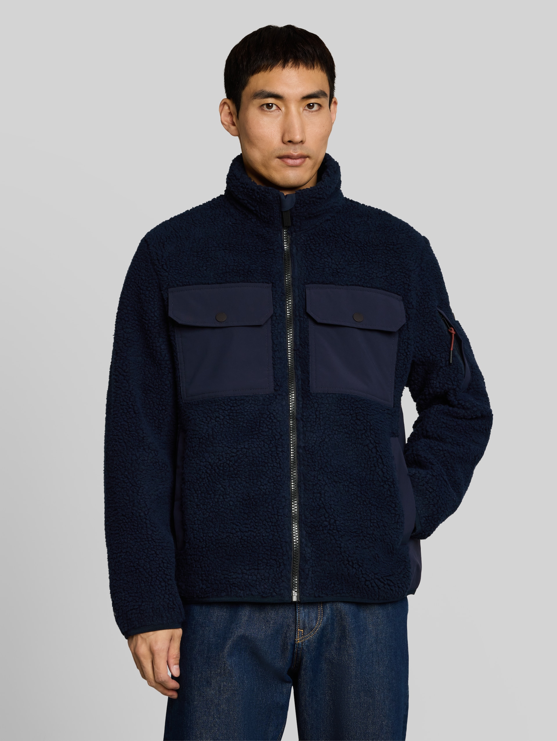 Teddy Jacke mit Taschen - sky captain blue - Model-Vorderansicht