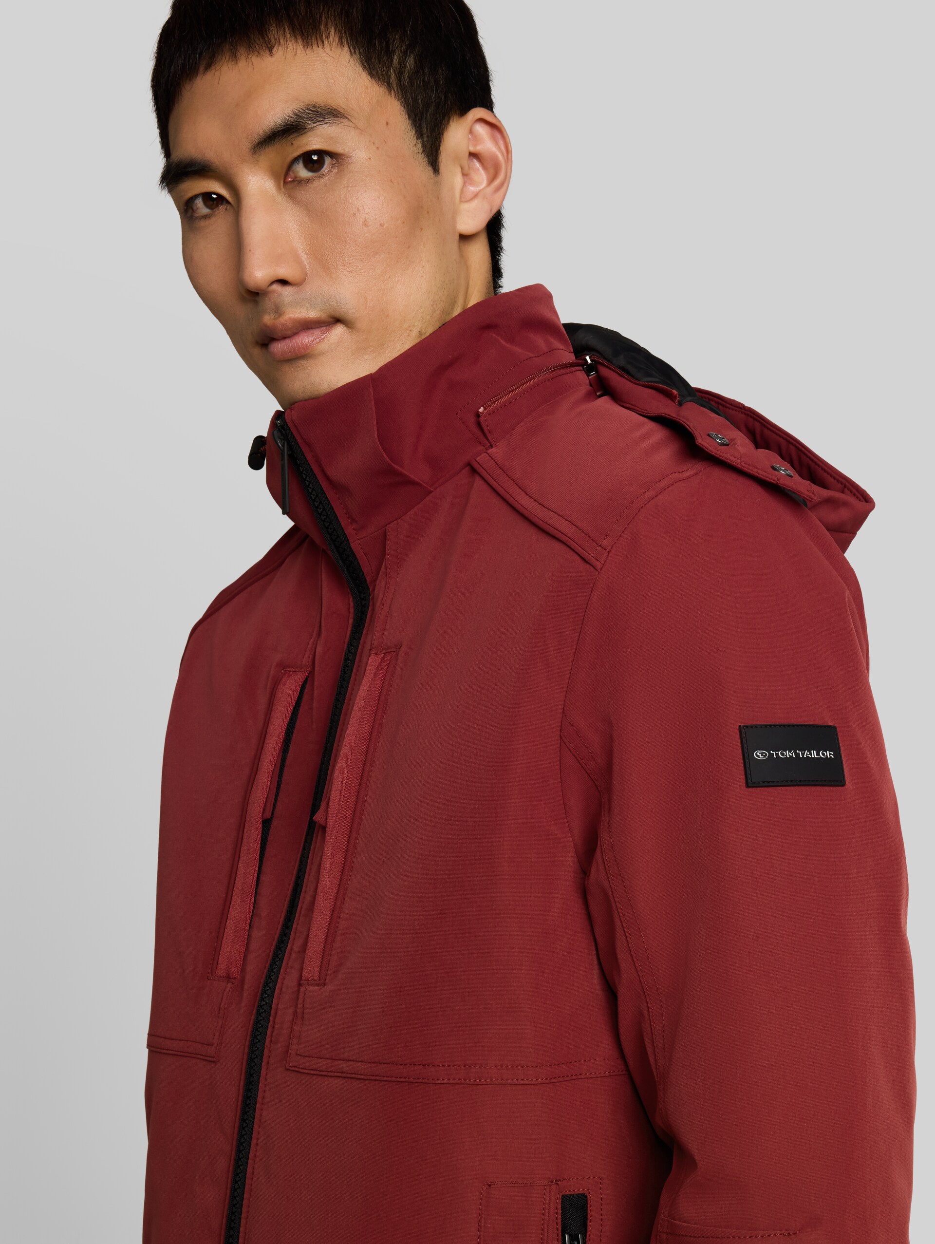 Funktionsjacke mit abnehmbarer Kapuze - pear red - Detail-Model-Ansicht