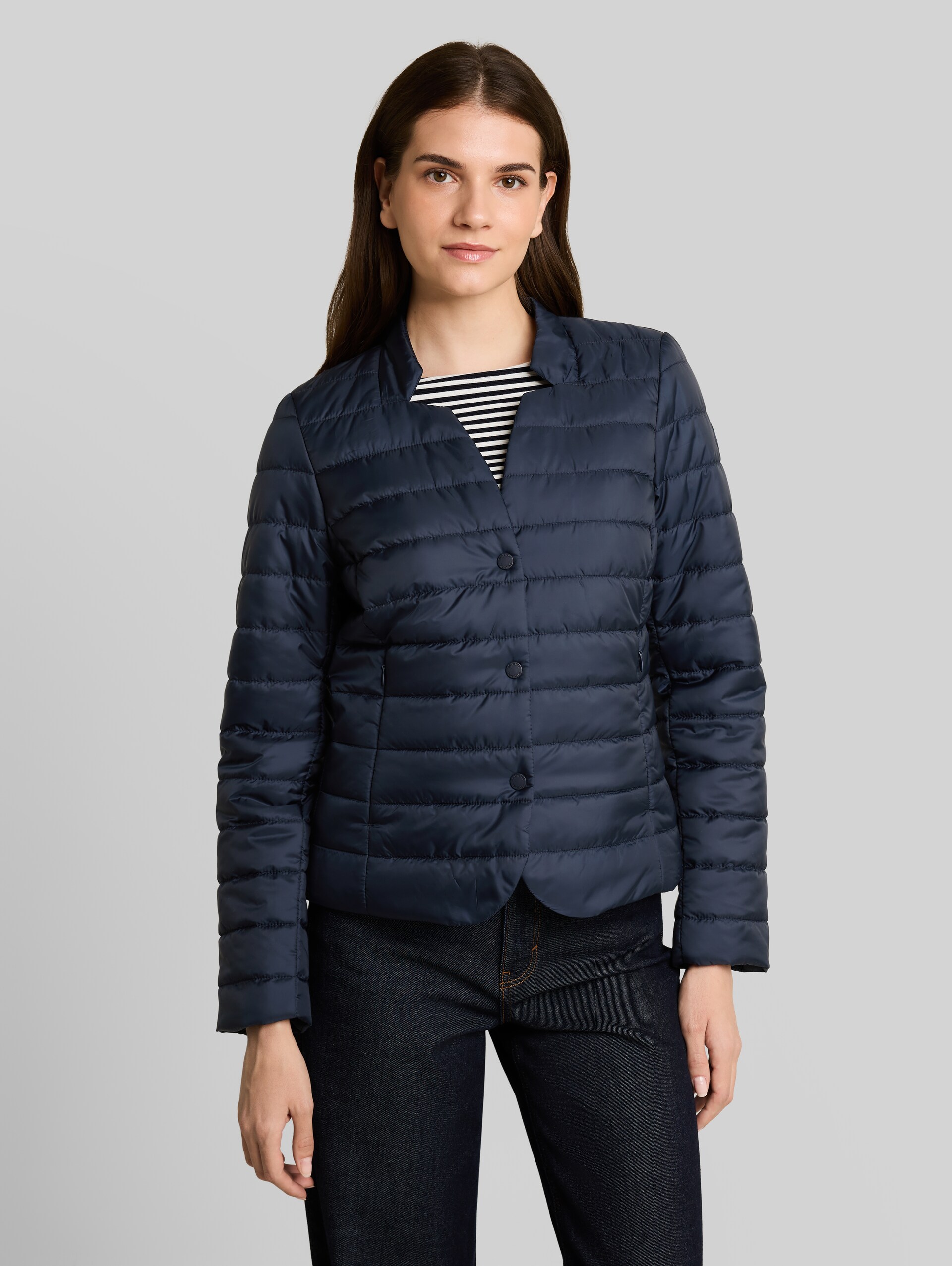 Lightweight Steppjacke mit Knopfleiste - sky captain blue - Model-Vorderansicht