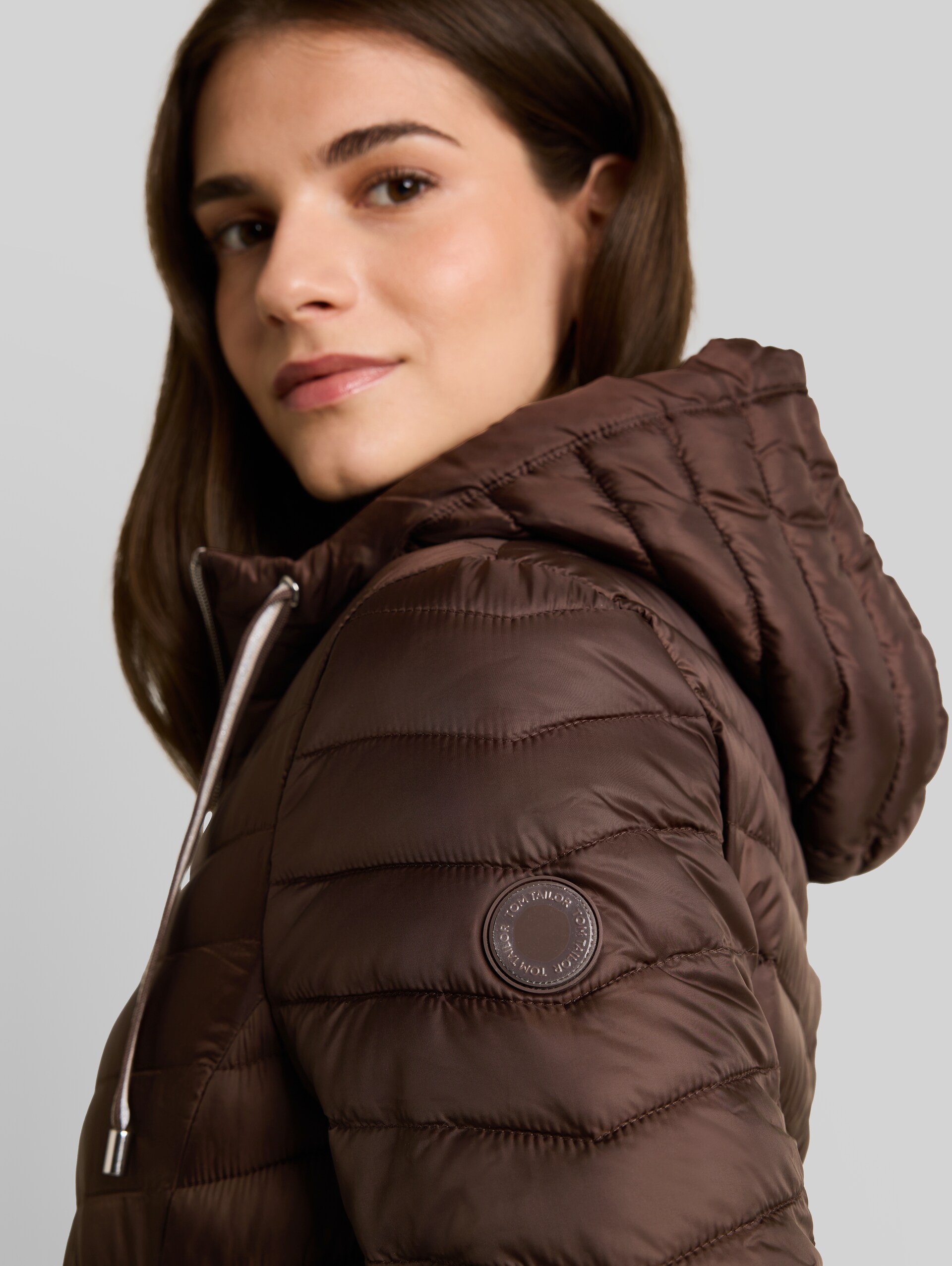 Lightweight Steppjacke mit Kapuze - java dark brown - Detail-Model-Ansicht
