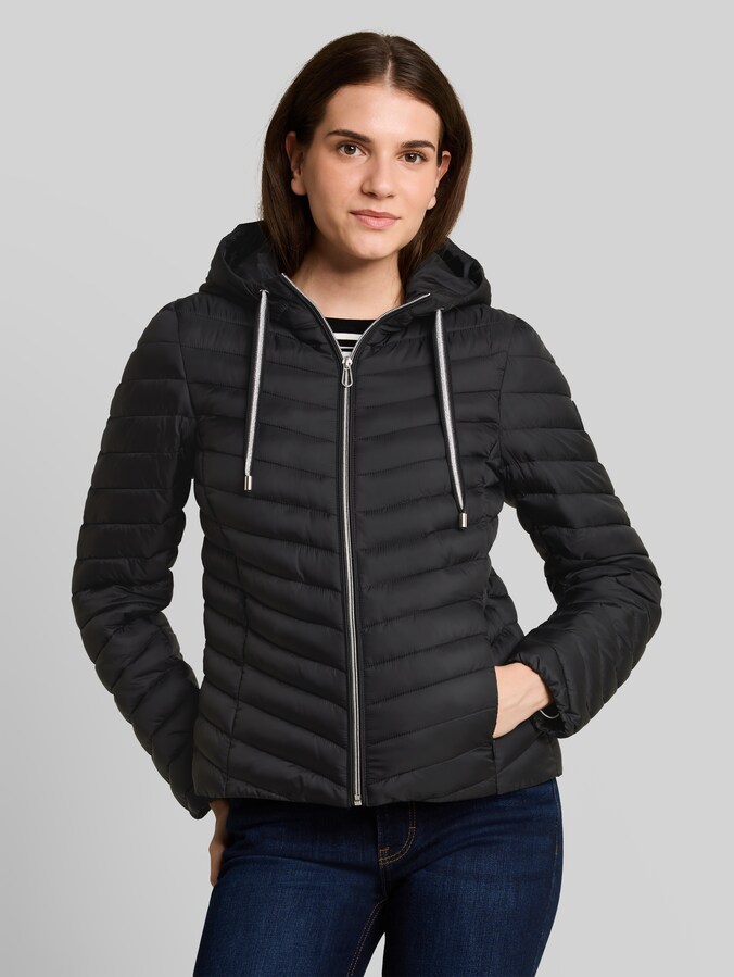 Veste matelassée légère à capuche par Women, deep black