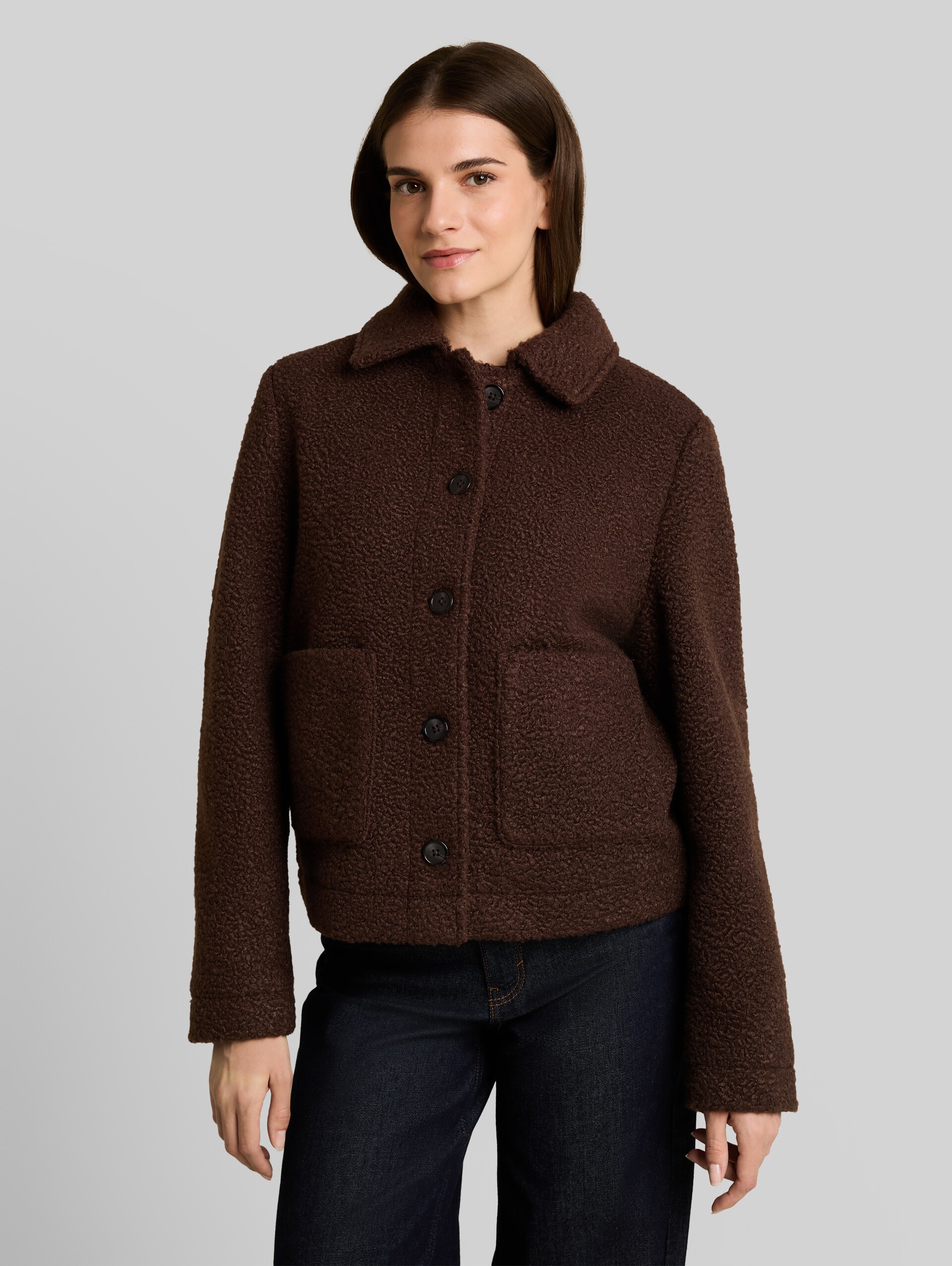 Bouclé-jas met zakken - java dark brown - Model vooraanzicht