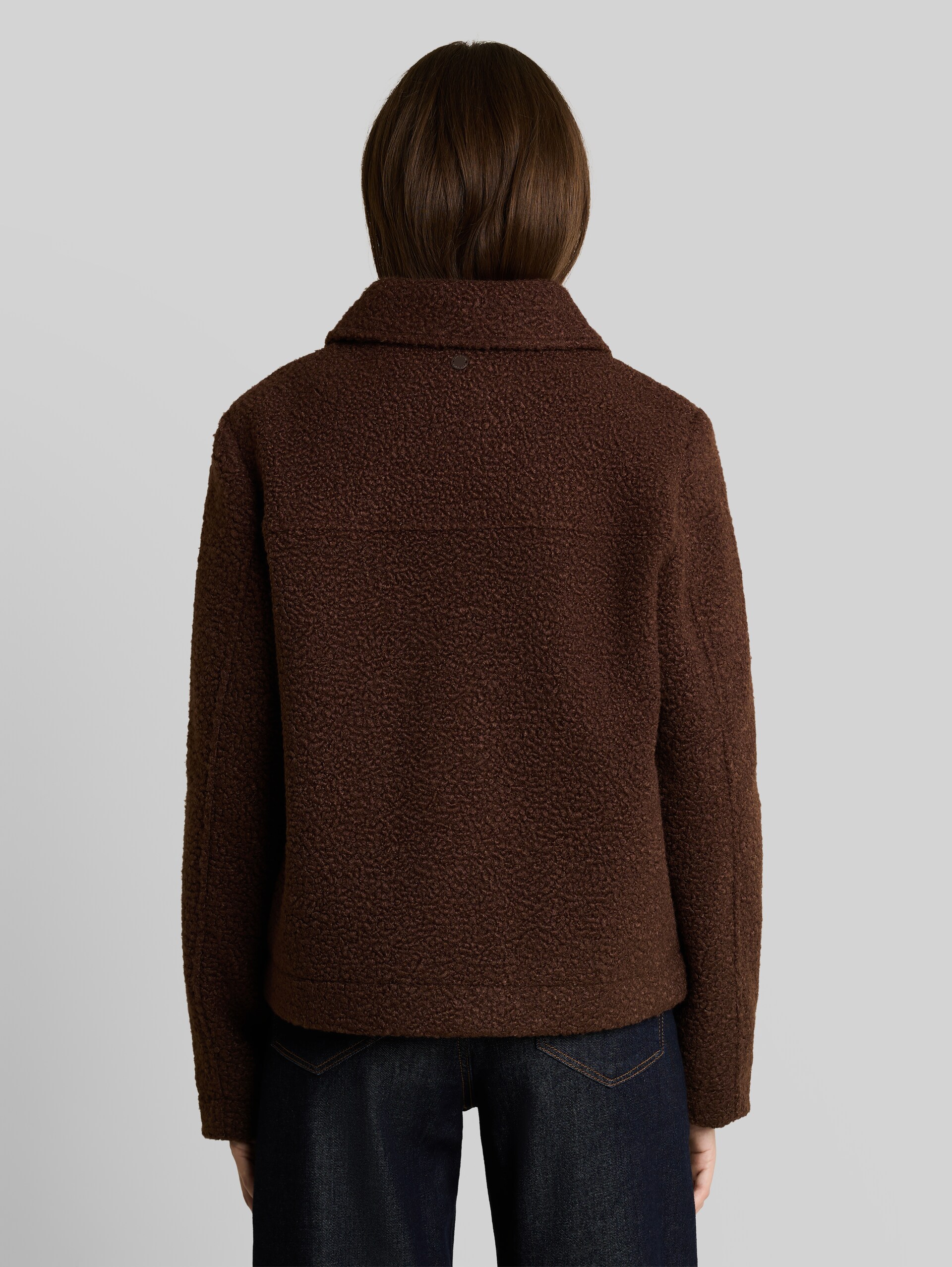 Bouclé-jas met zakken - java dark brown - Model-achteraanzicht