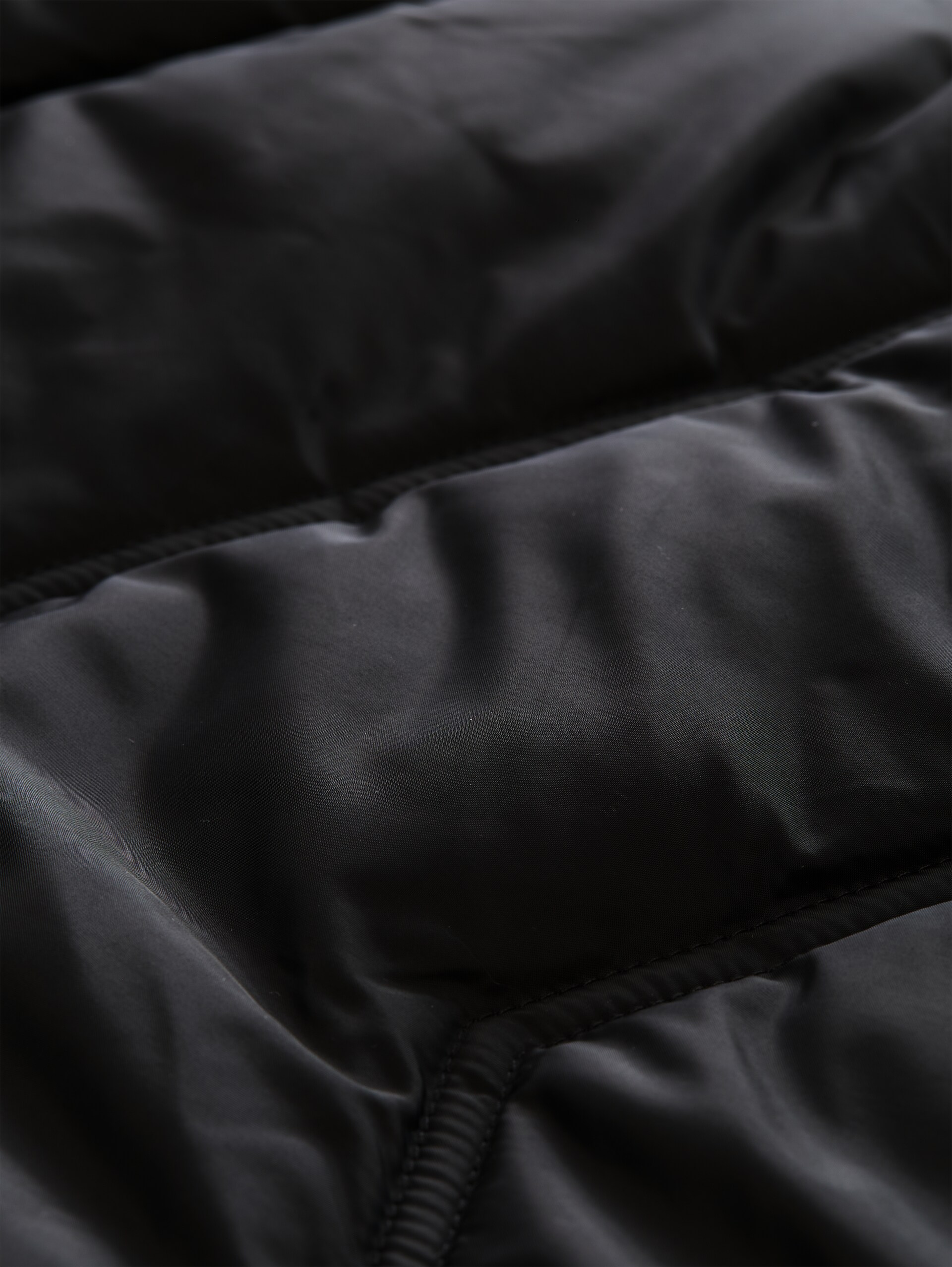 Doudoune en matière déperlante - deep black - Vue détaillée du produit