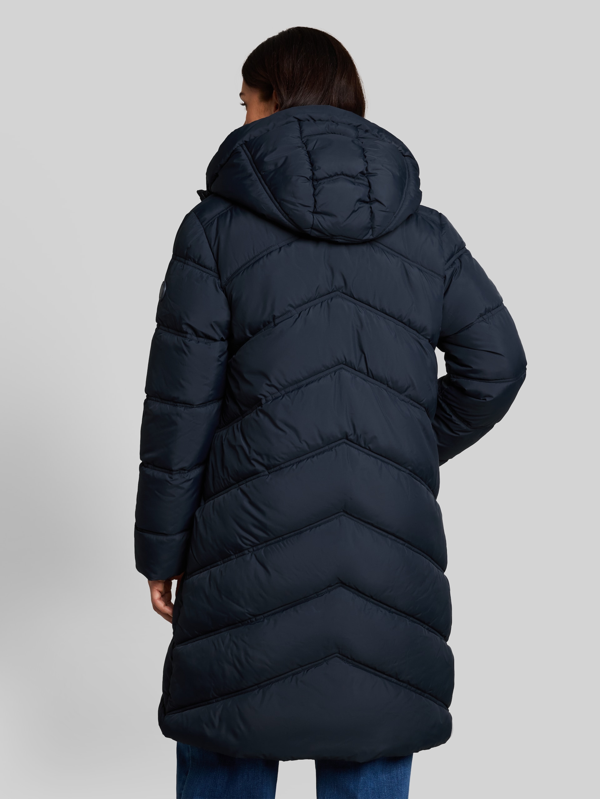 Puffer-Mantel aus wasserabweisendem Material - sky captain blue - Model-Rückansicht