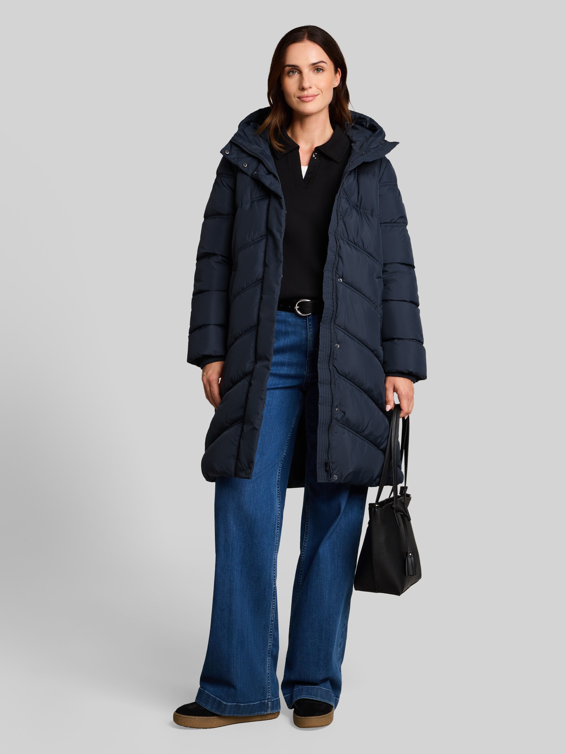 Puffer-Mantel aus wasserabweisendem Material - sky captain blue - seitliche Model-Ansicht