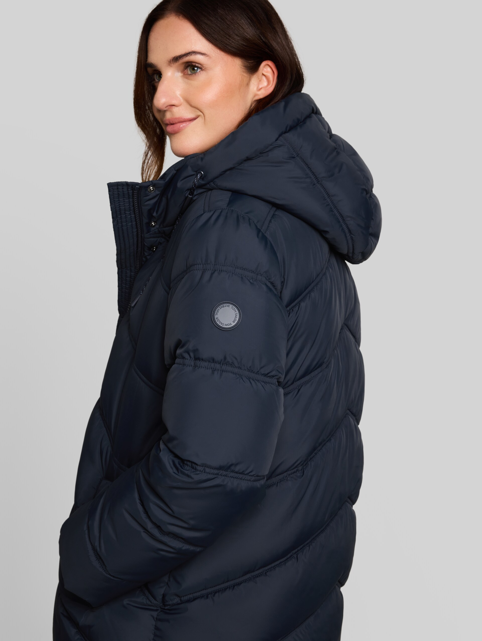 Puffer-Mantel aus wasserabweisendem Material - sky captain blue - Detail-Model-Ansicht