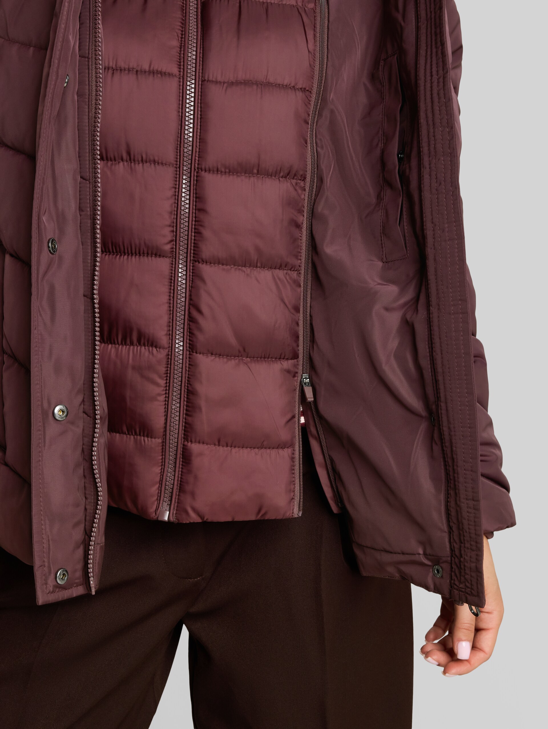 Veste matelassée 2-en-1 avec empiècement amovible - Zinfandel Red - Vue détaillée du modèle