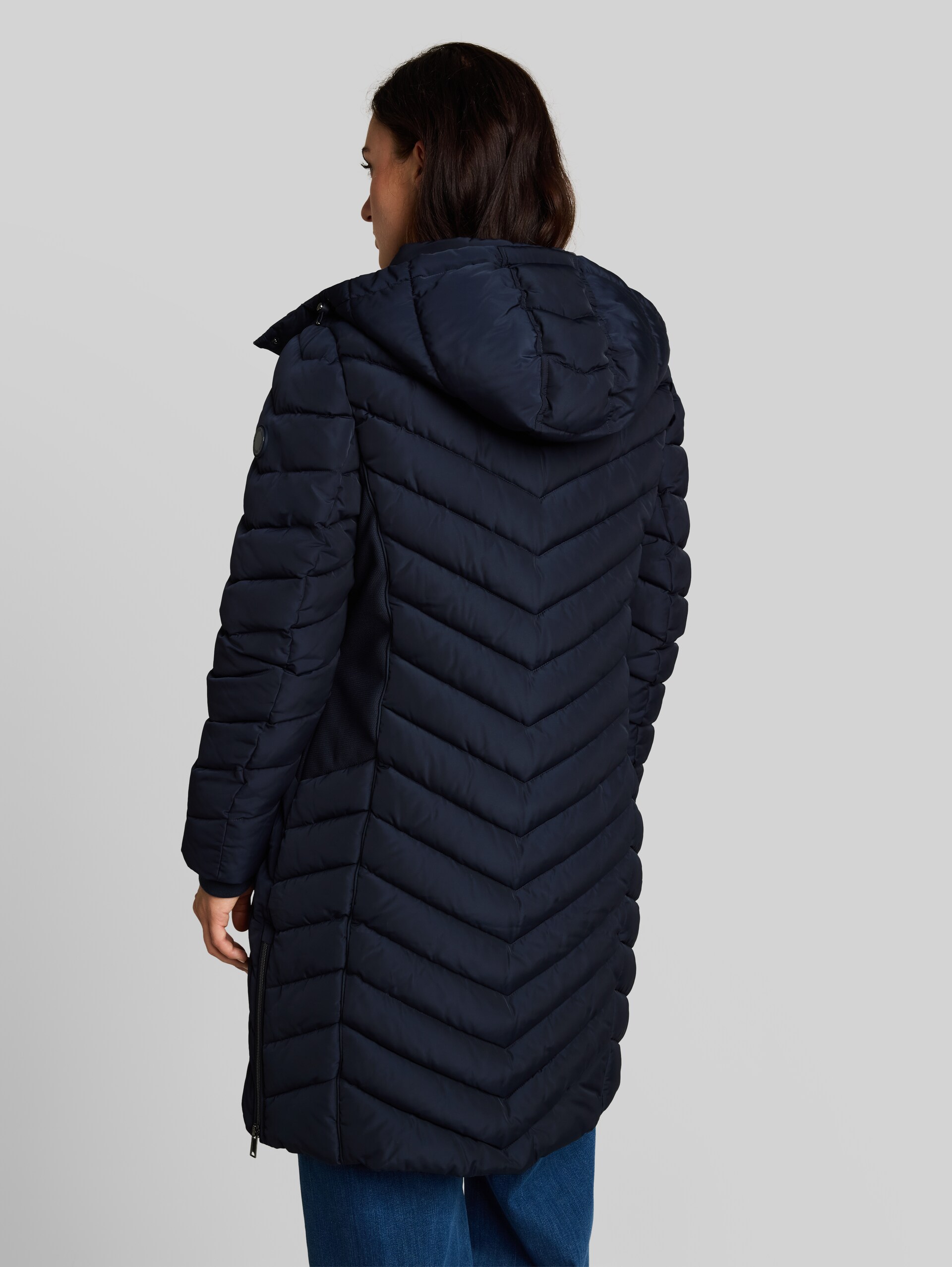 Puffer-Mantel mit abnehmbarer Kapuze - sky captain blue - Model-Rückansicht