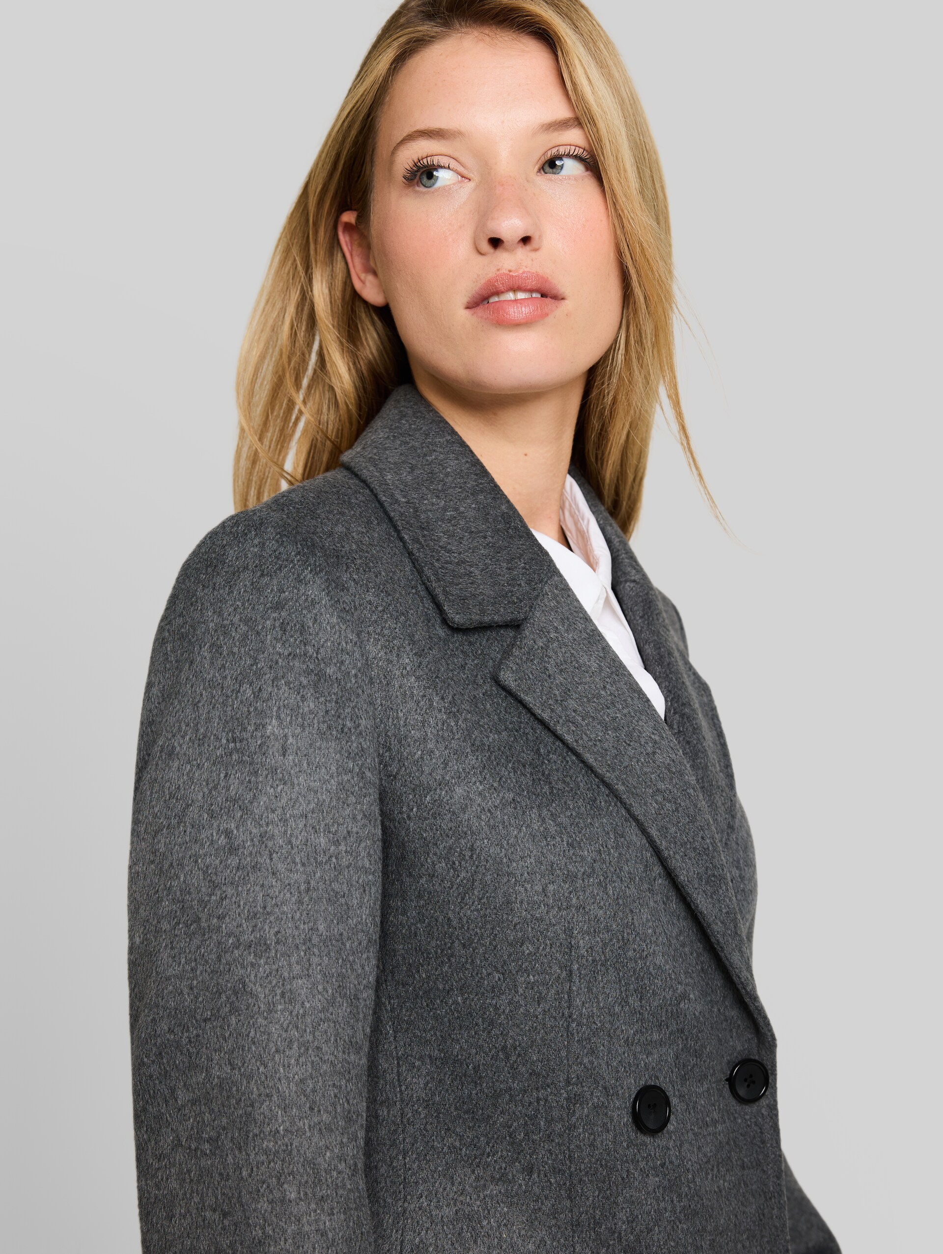 Slim-fit coat with pockets - dark coal grey melange - Detail model view