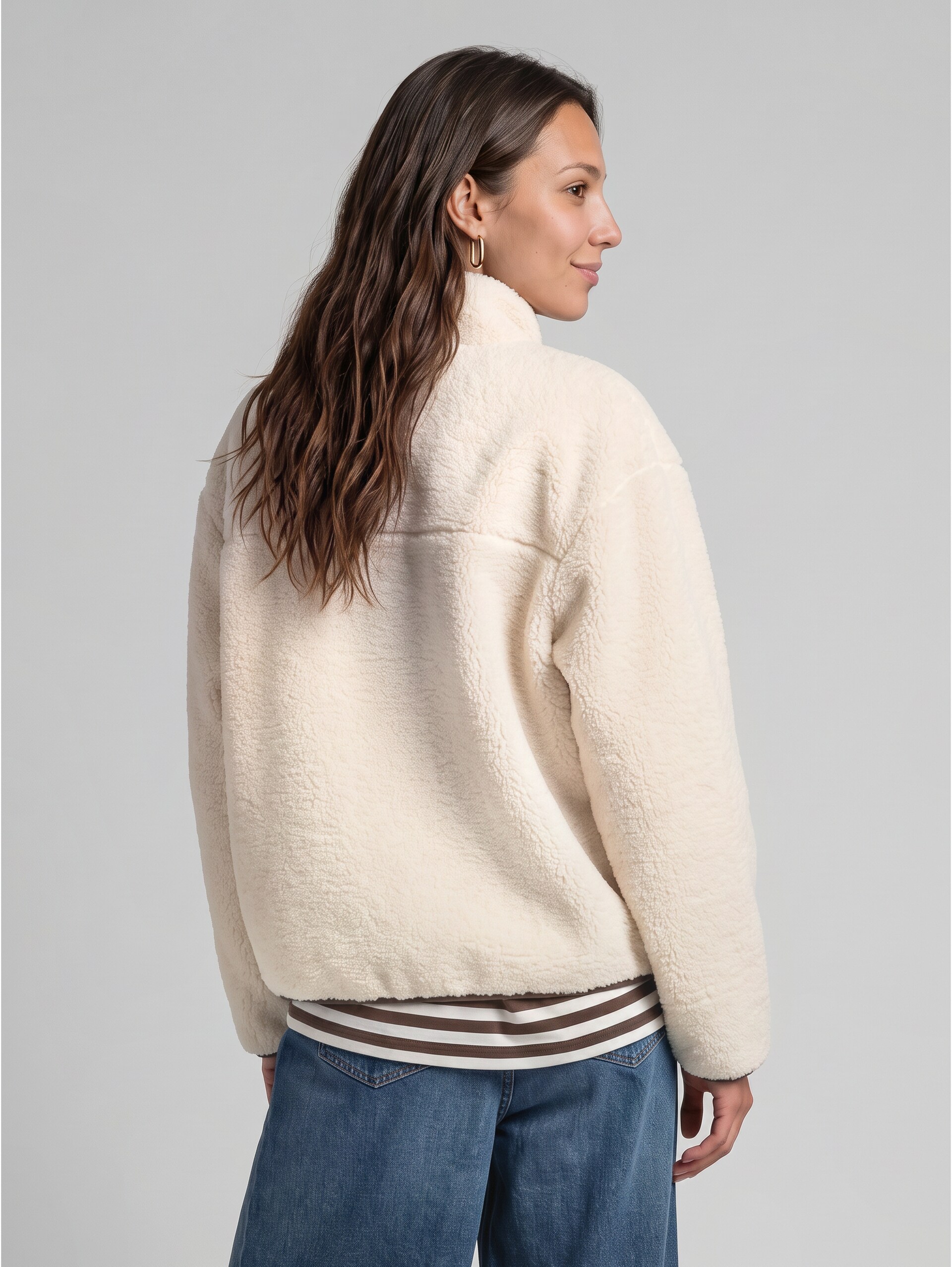 Teddyjas met zakken - light cream beige - Model-achteraanzicht