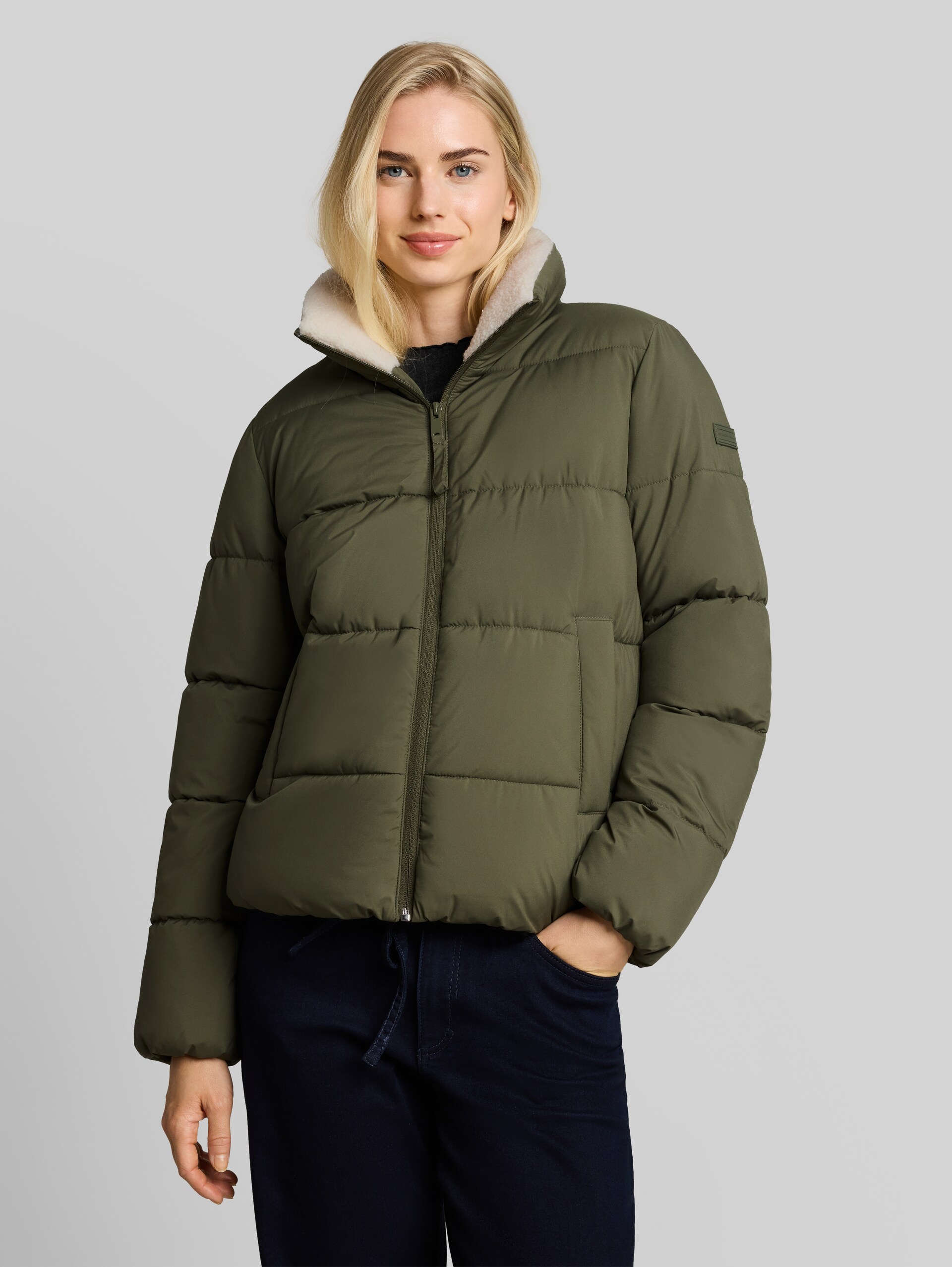 Veste matelassée à col en peluche - urban olive green - Vue de face du modèle