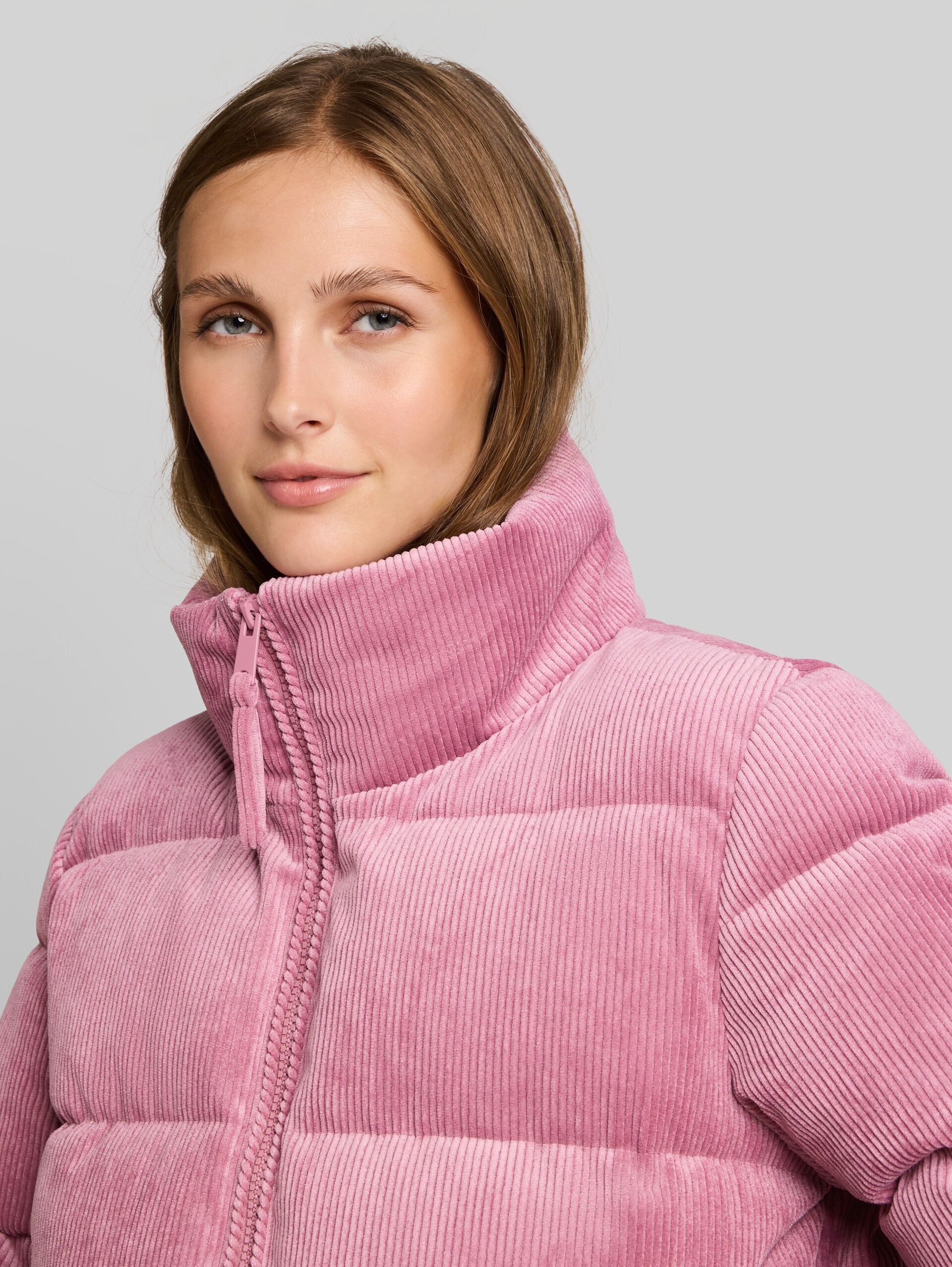 Cord Jacke aus wasserabweisendem Material - dusty berry - Detail-Model-Ansicht