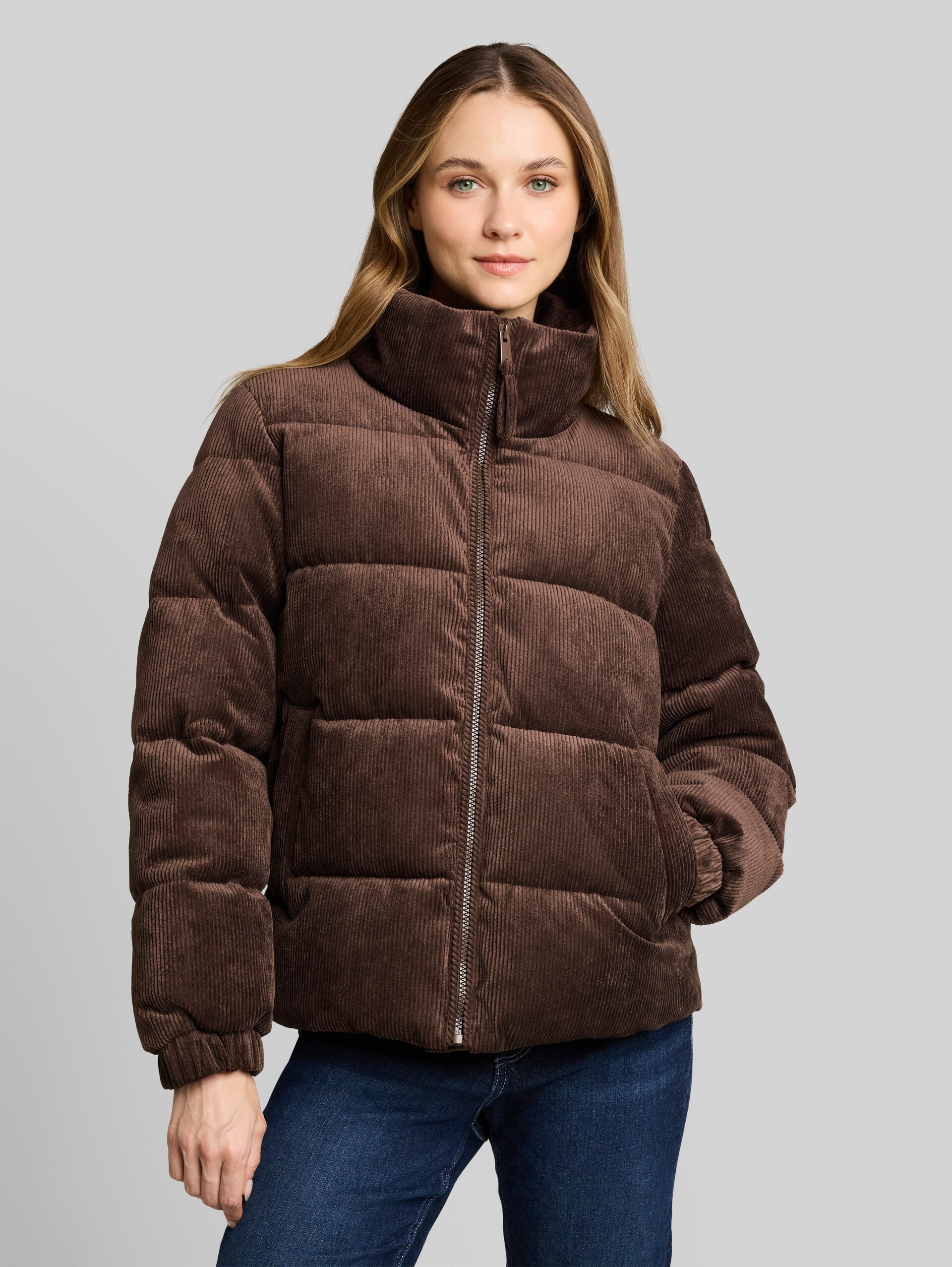 Cord Jacke aus wasserabweisendem Material - cool dark brown - Model-Vorderansicht