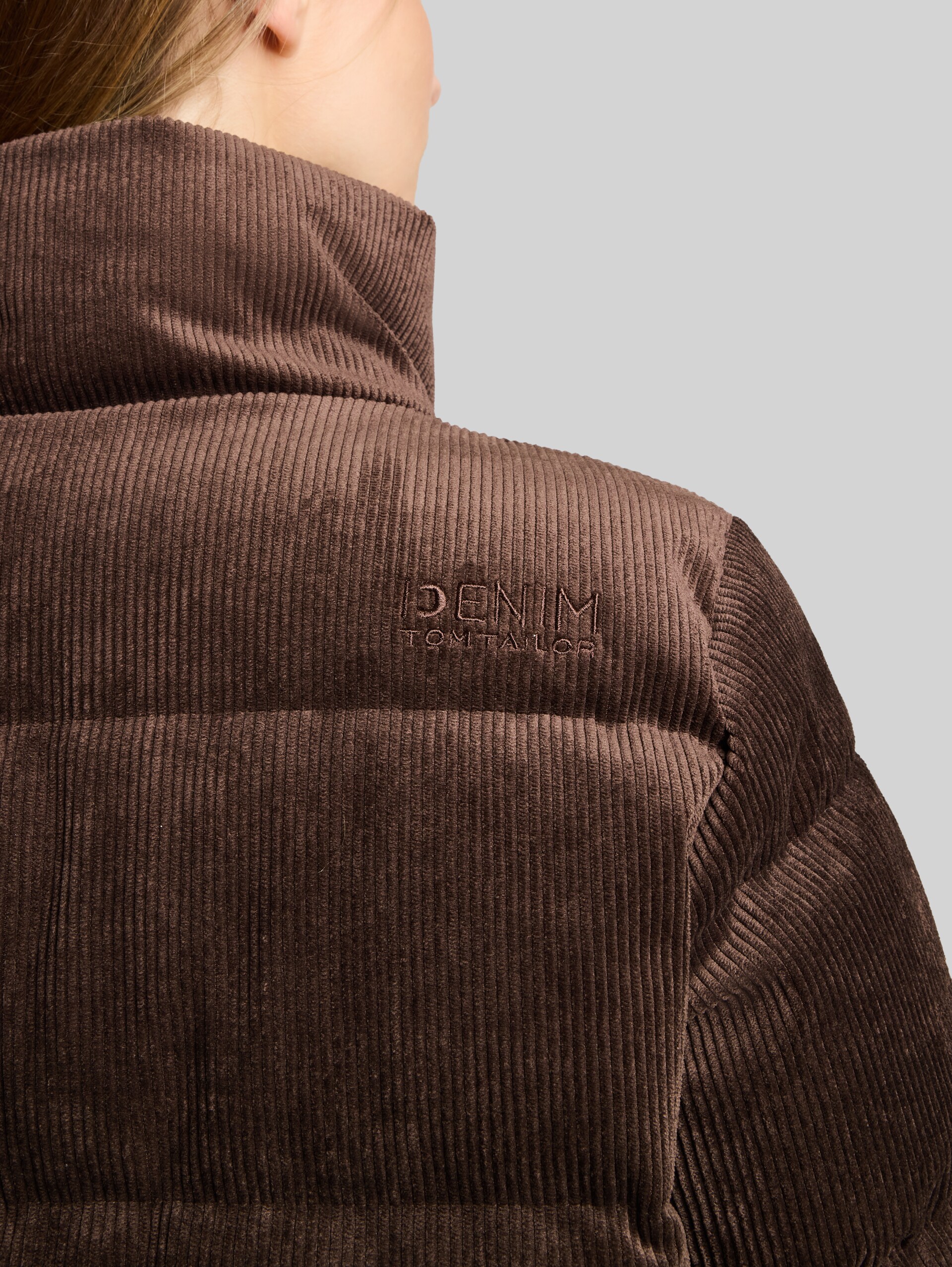 Cord Jacke aus wasserabweisendem Material - cool dark brown - Detail-Model-Ansicht