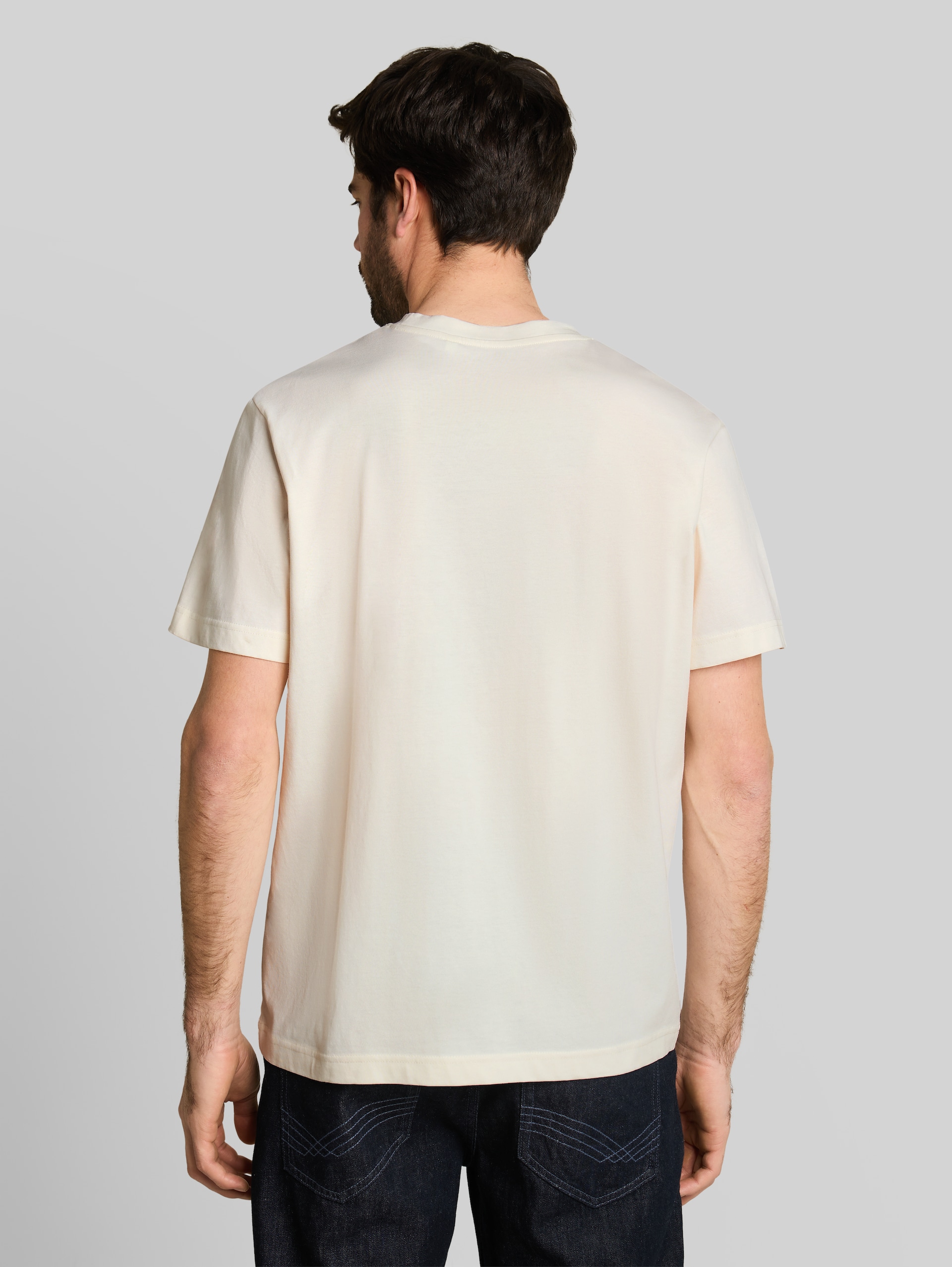 T-shirt with photo print - Gardenia White - Neckline model-back view